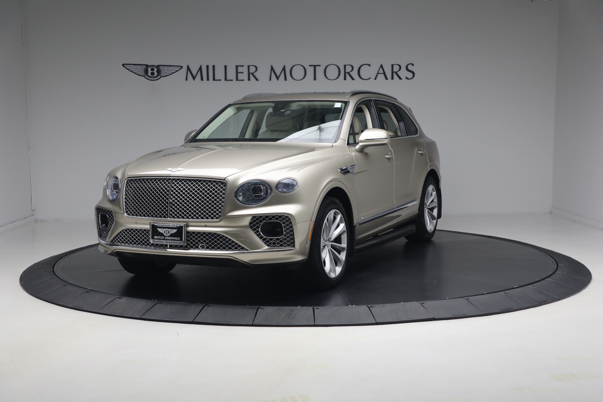 Used-2021-Bentley-Bentayga-V8