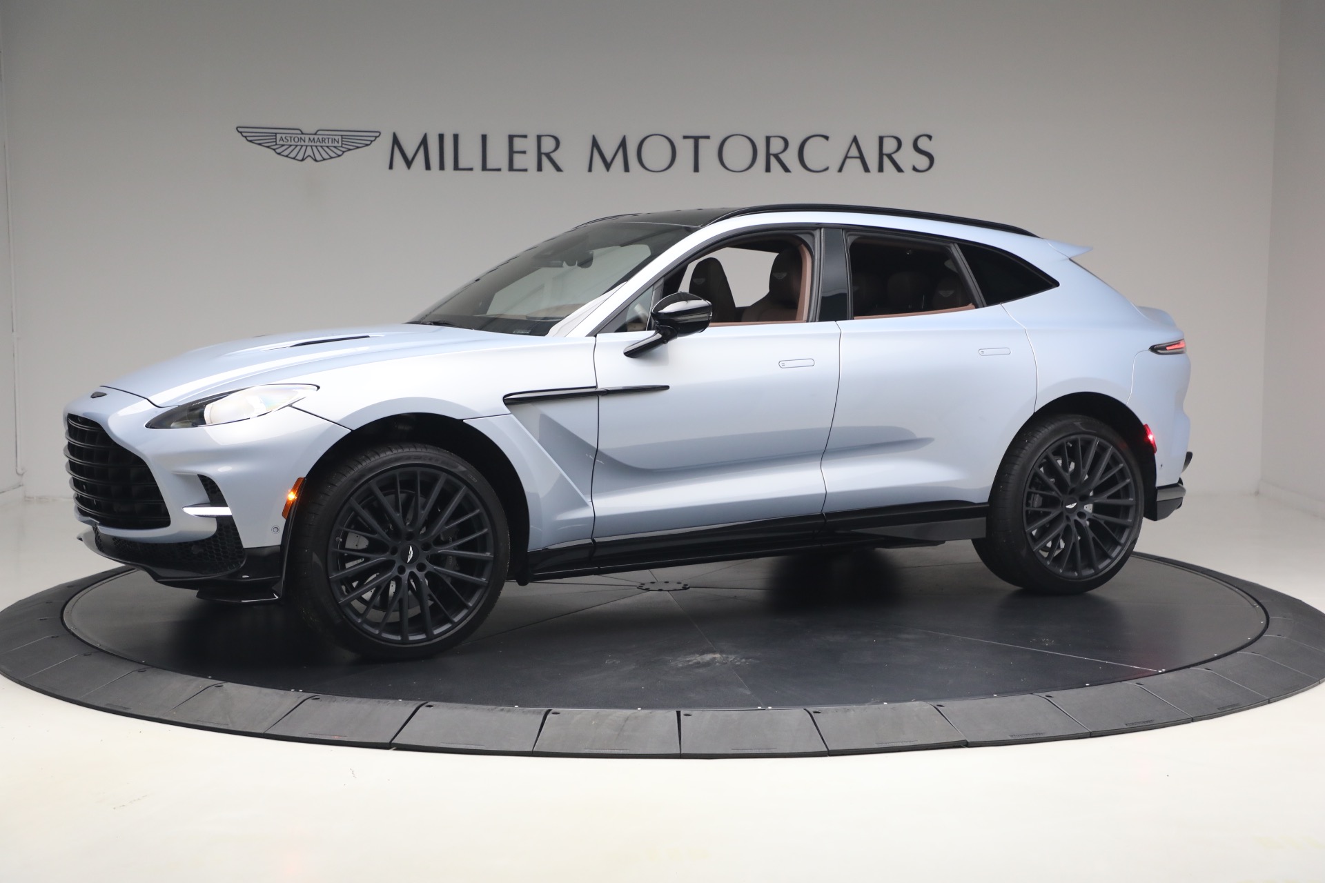 Used-2026-Aston-Martin-DBX-707