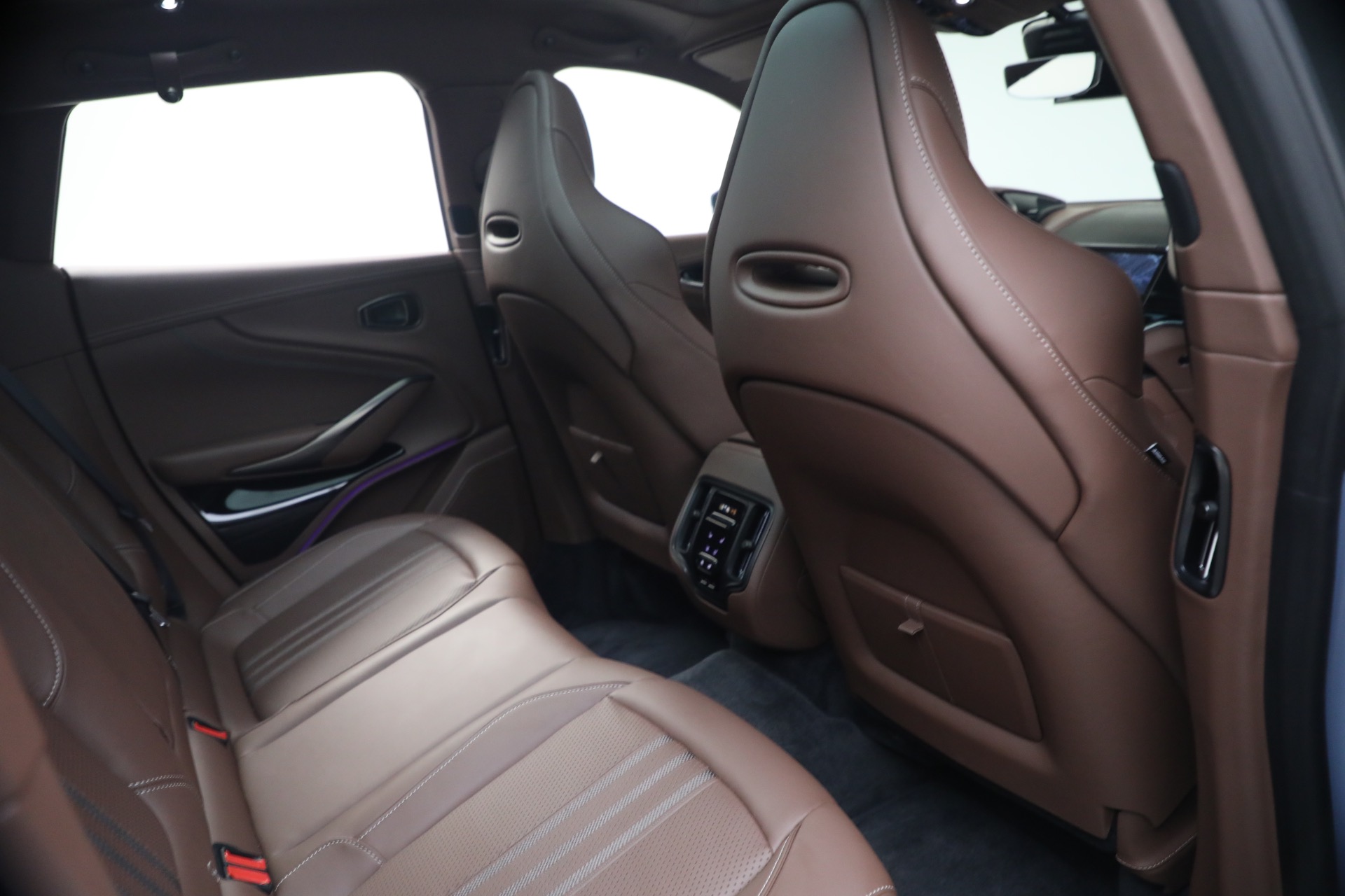Used-2026-Aston-Martin-DBX-707