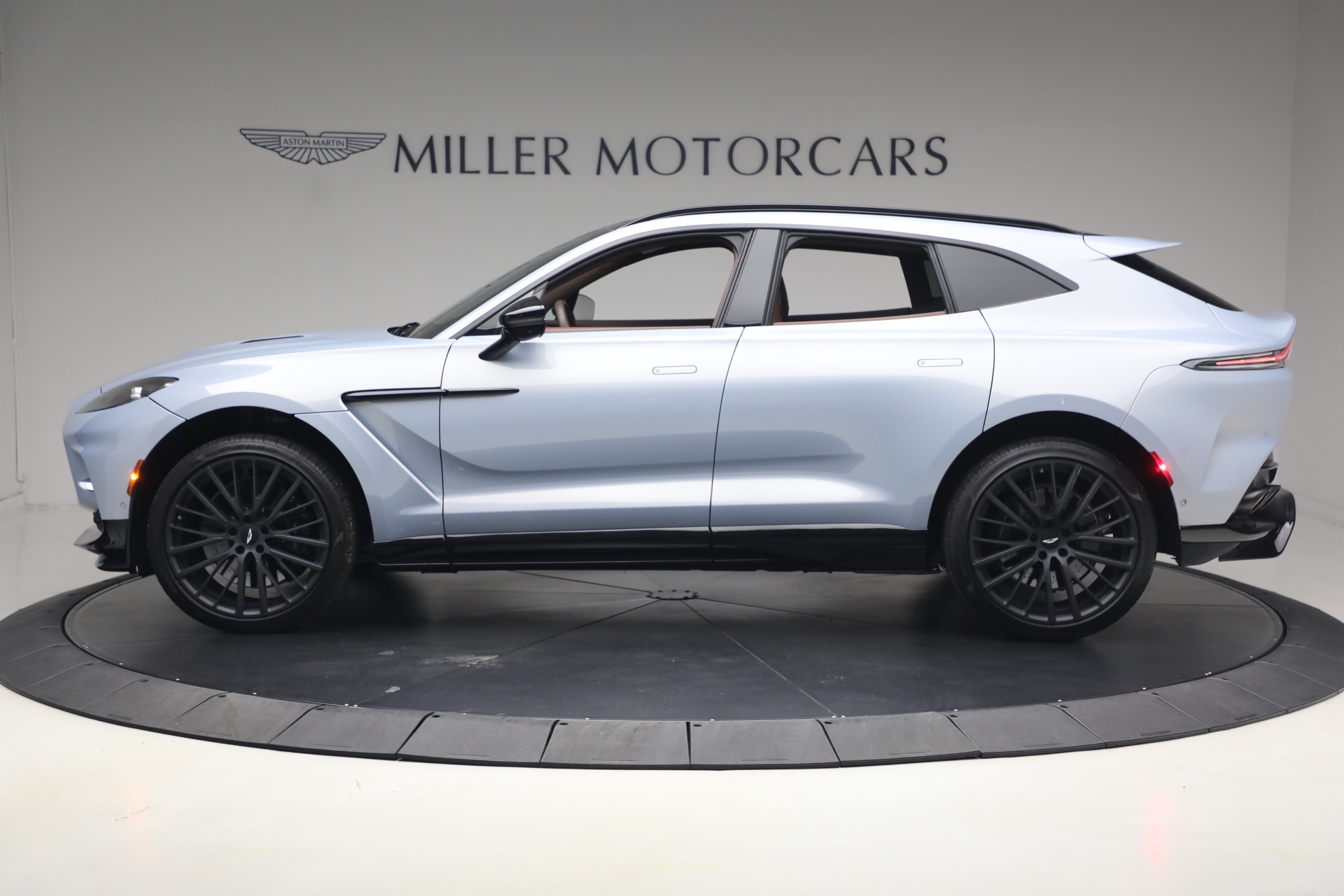 Used-2026-Aston-Martin-DBX-707