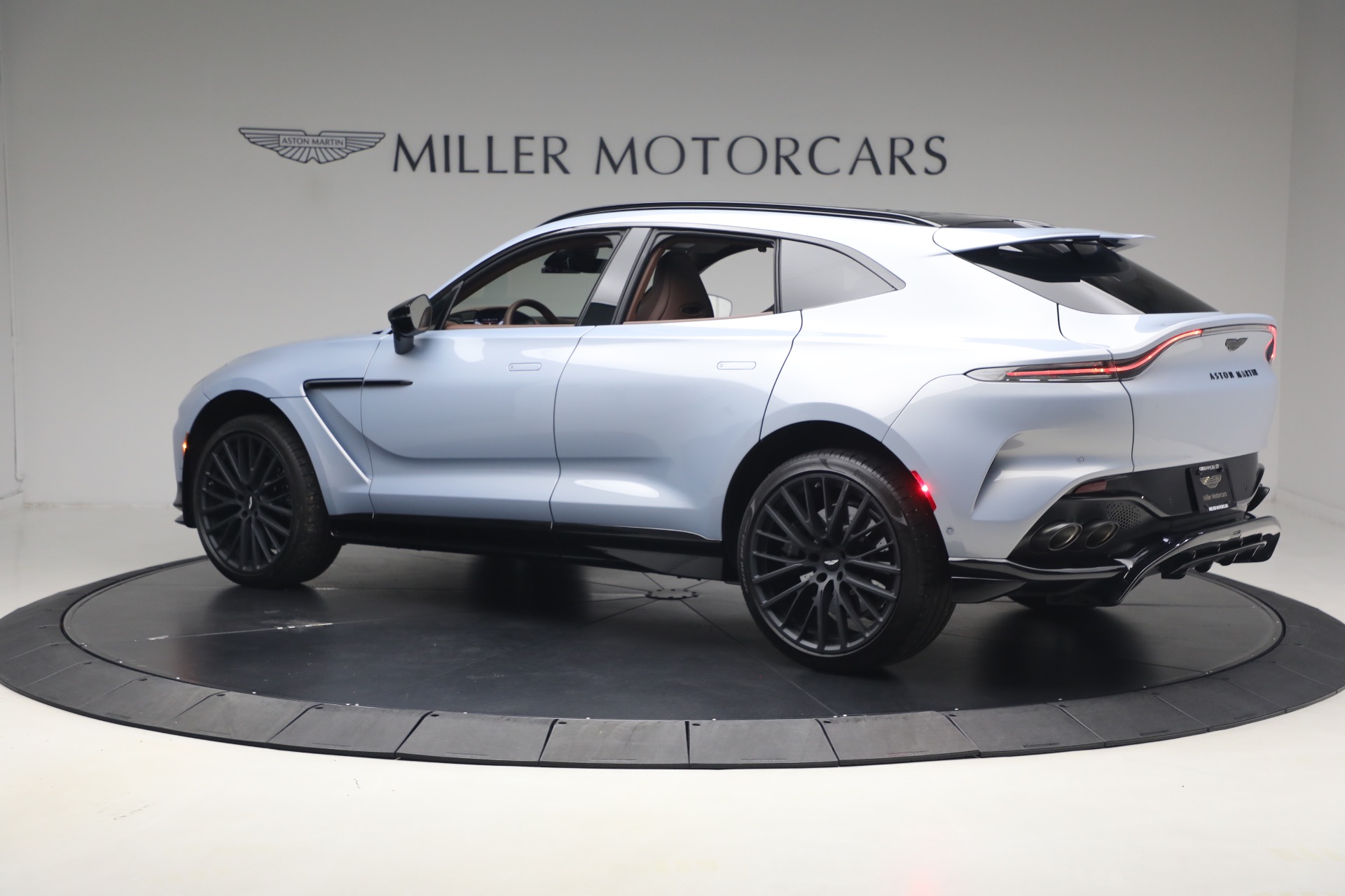 Used-2026-Aston-Martin-DBX-707