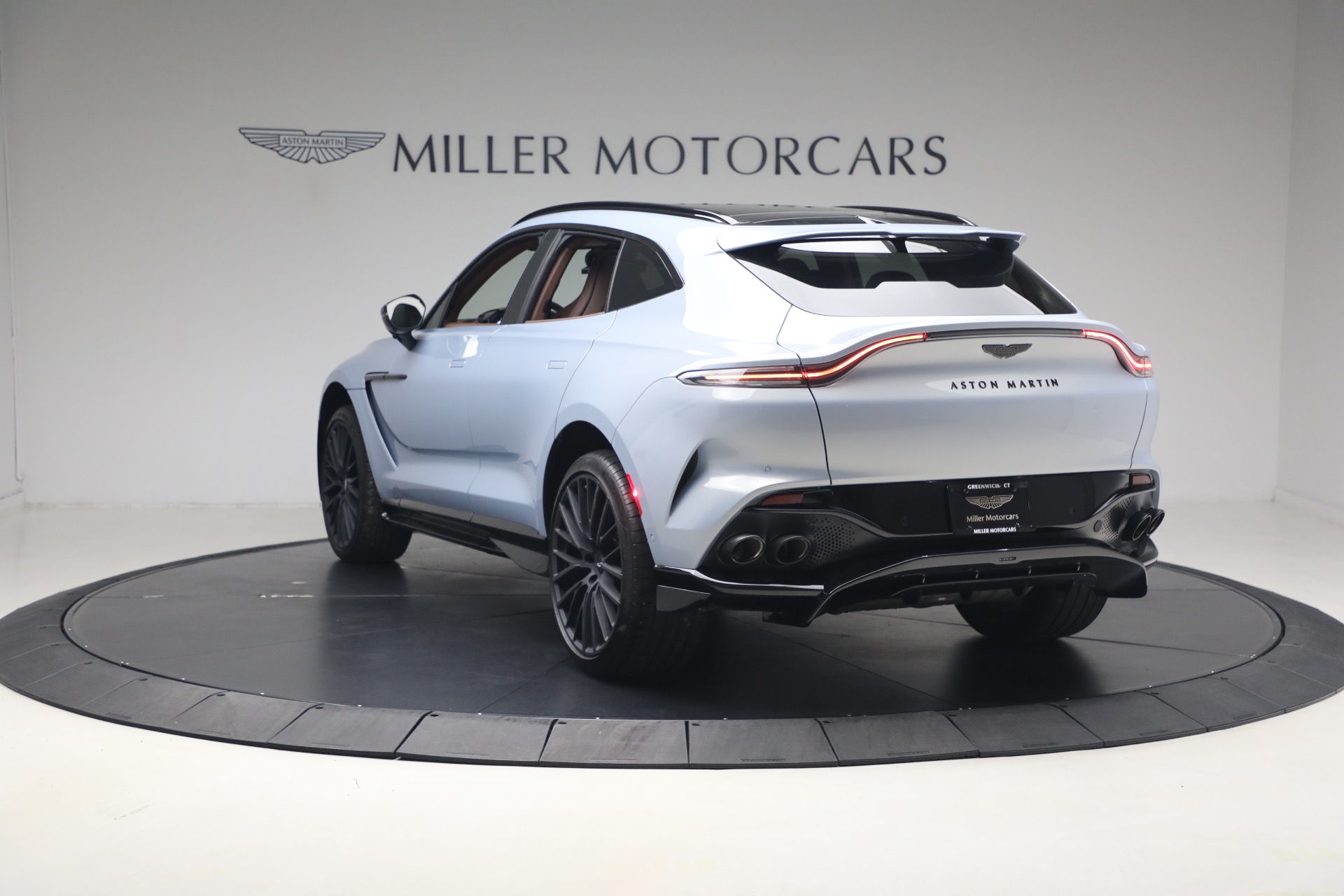 Used-2026-Aston-Martin-DBX-707