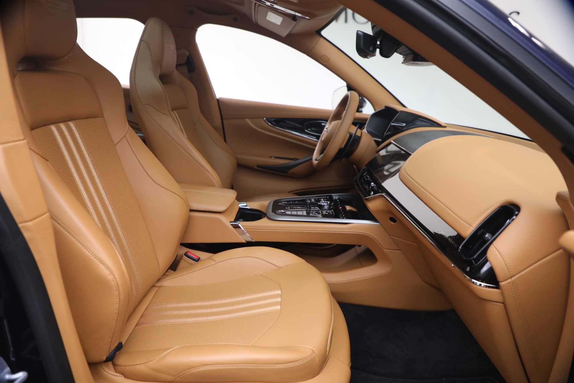 Used-2026-Aston-Martin-DBX-707