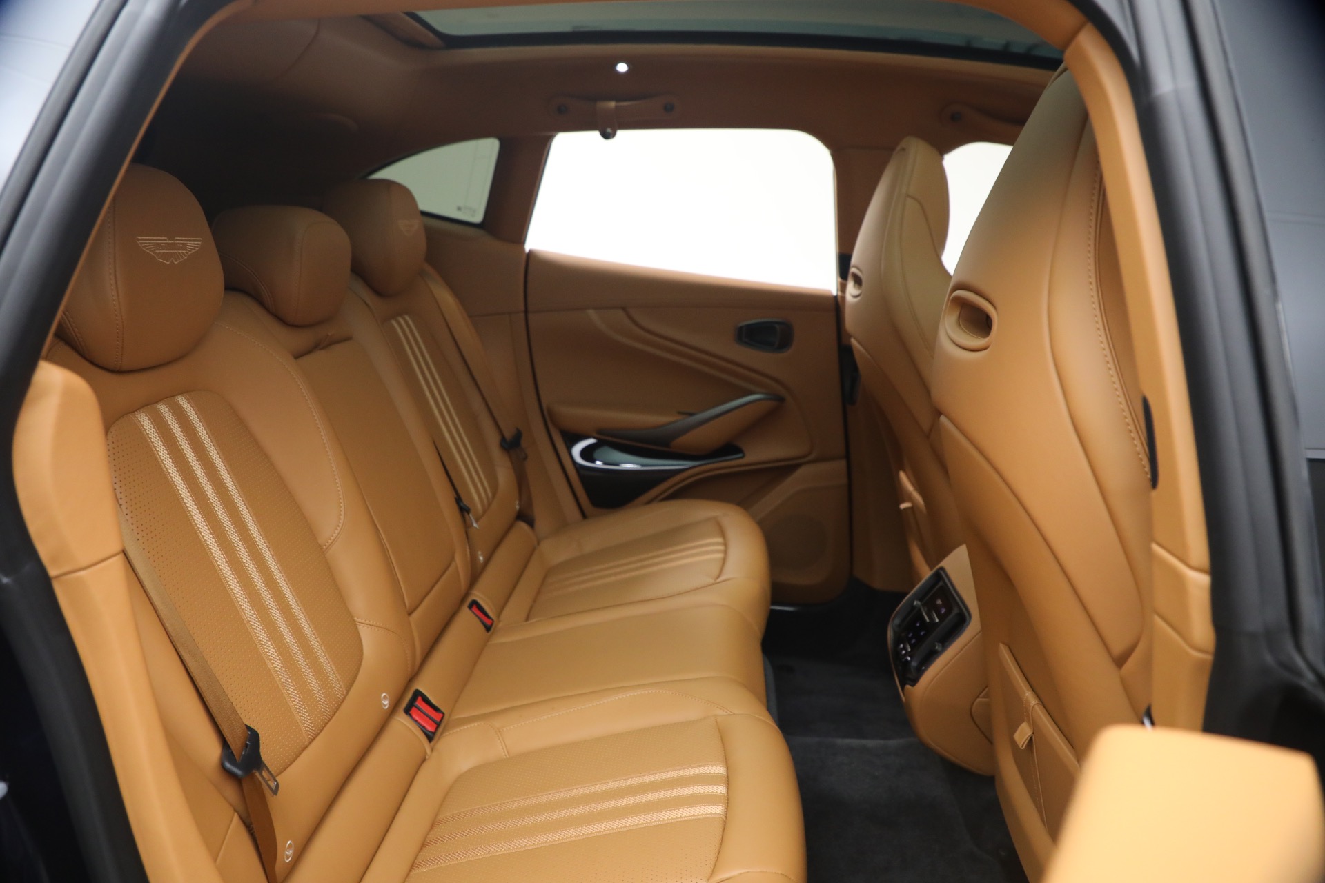 Used-2026-Aston-Martin-DBX-707