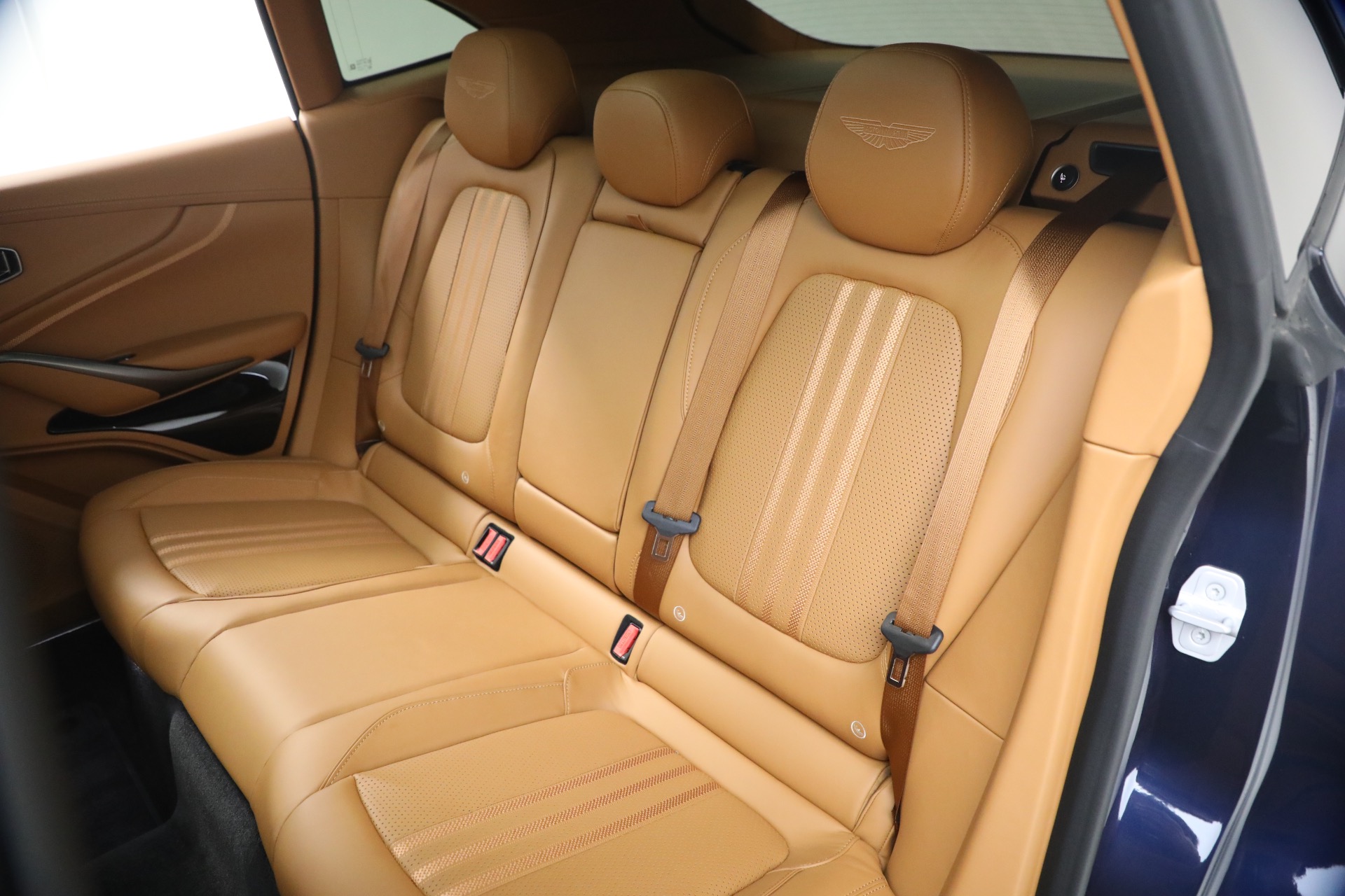 Used-2026-Aston-Martin-DBX-707