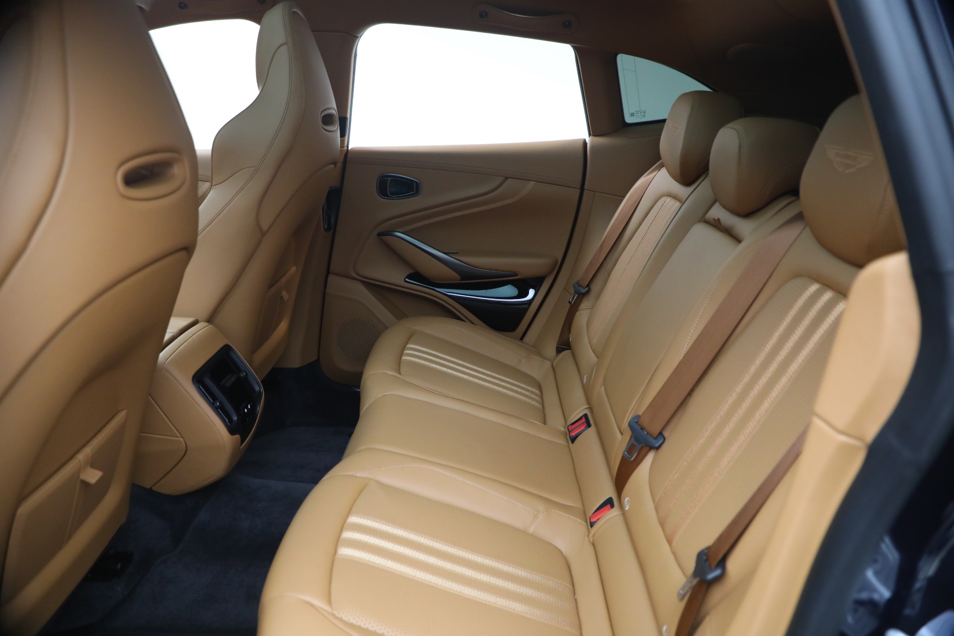 Used-2026-Aston-Martin-DBX-707