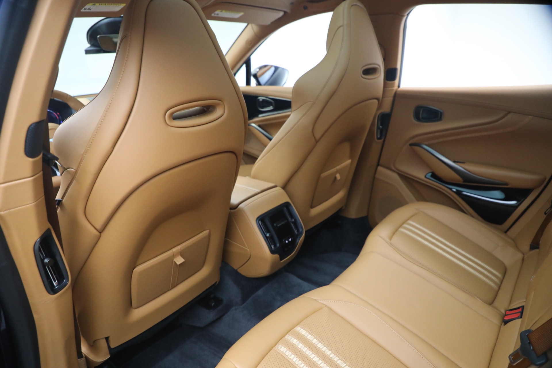 Used-2026-Aston-Martin-DBX-707