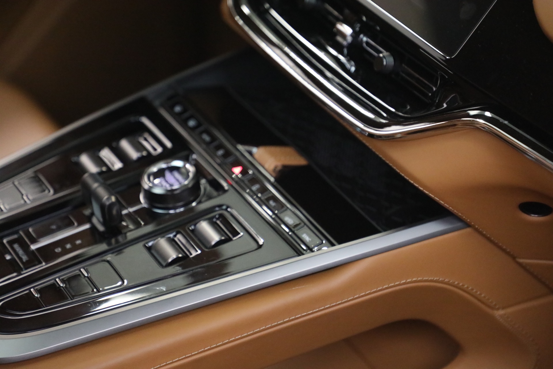 Used-2026-Aston-Martin-DBX-707