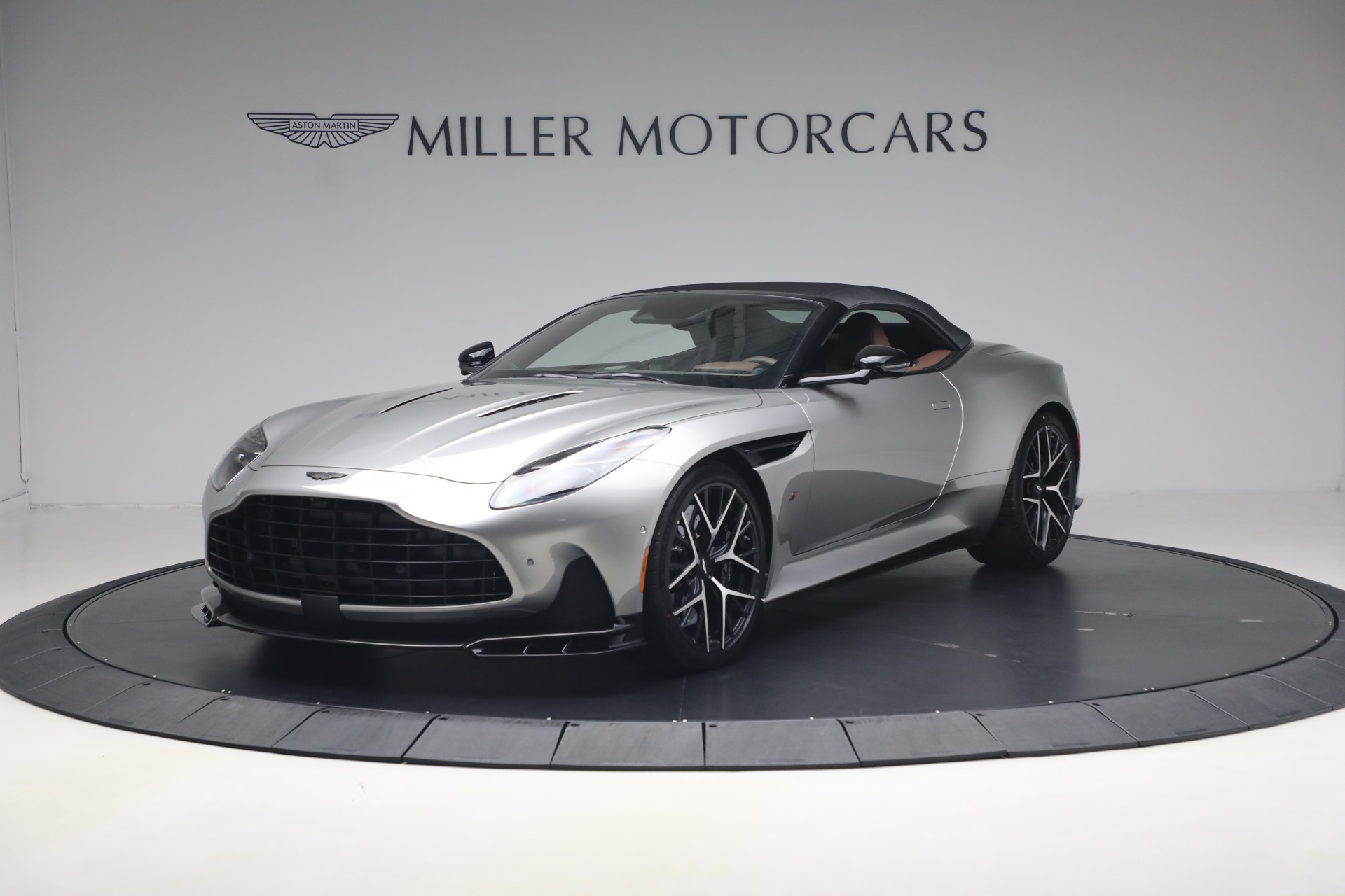 New-2026-Aston-Martin-DB12-S-Volante