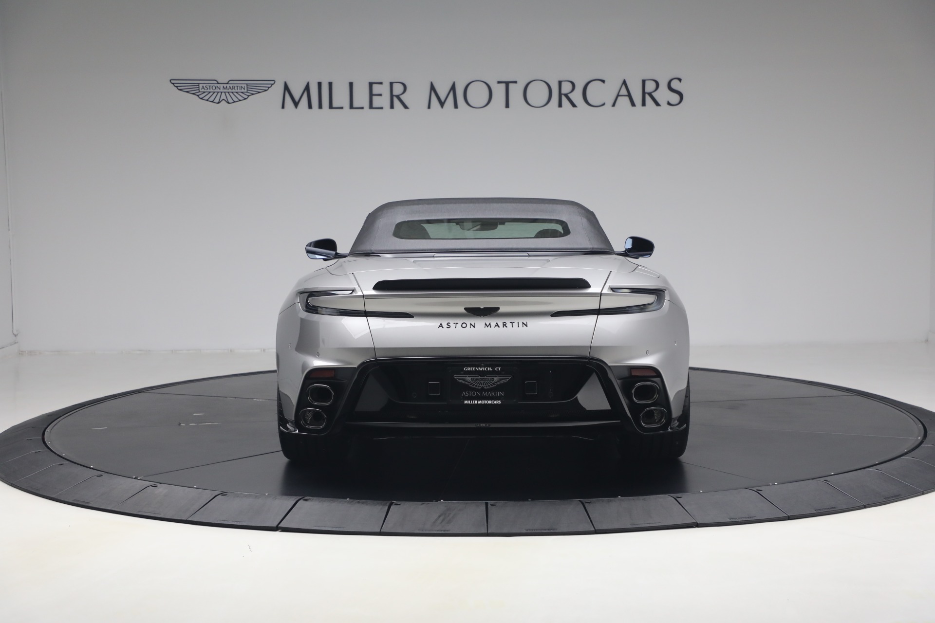 New-2026-Aston-Martin-DB12-S-Volante
