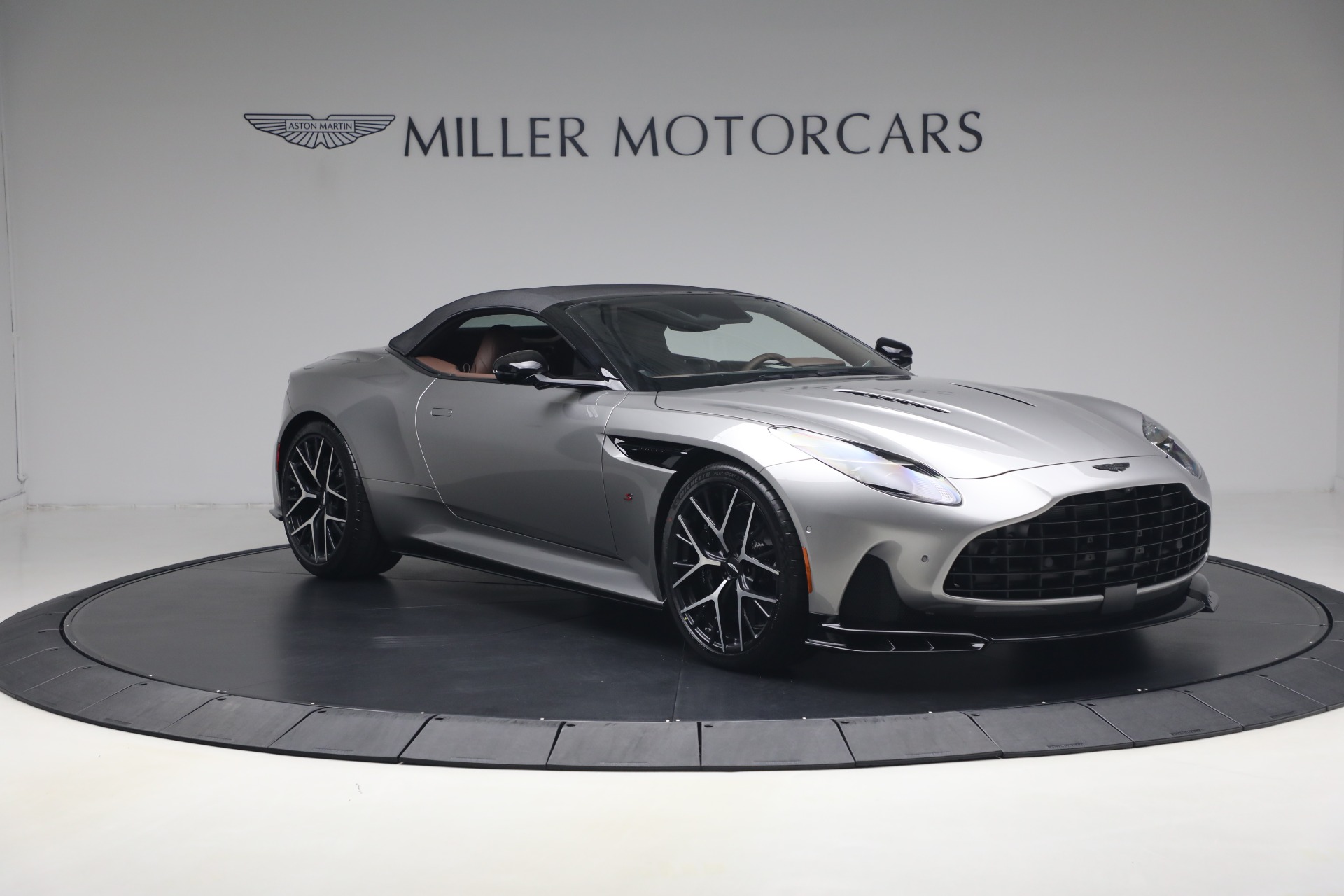 New-2026-Aston-Martin-DB12-S-Volante