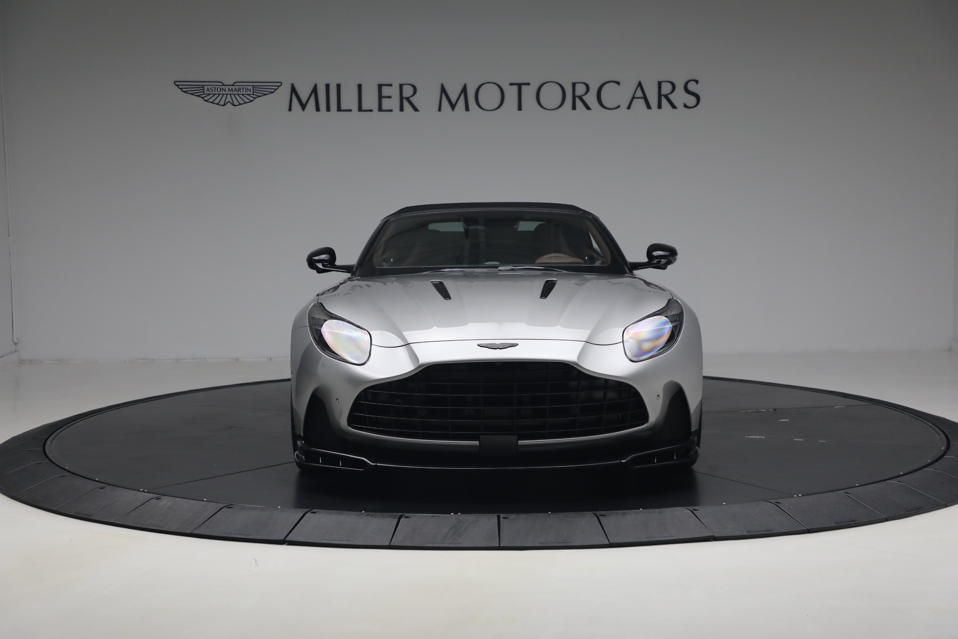 New-2026-Aston-Martin-DB12-S-Volante