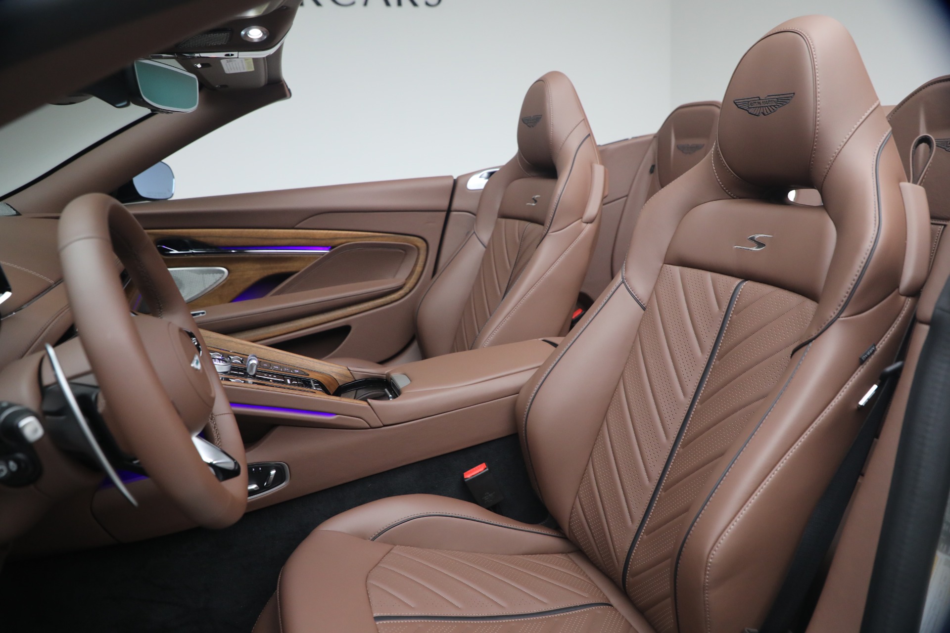 New-2026-Aston-Martin-DB12-S-Volante
