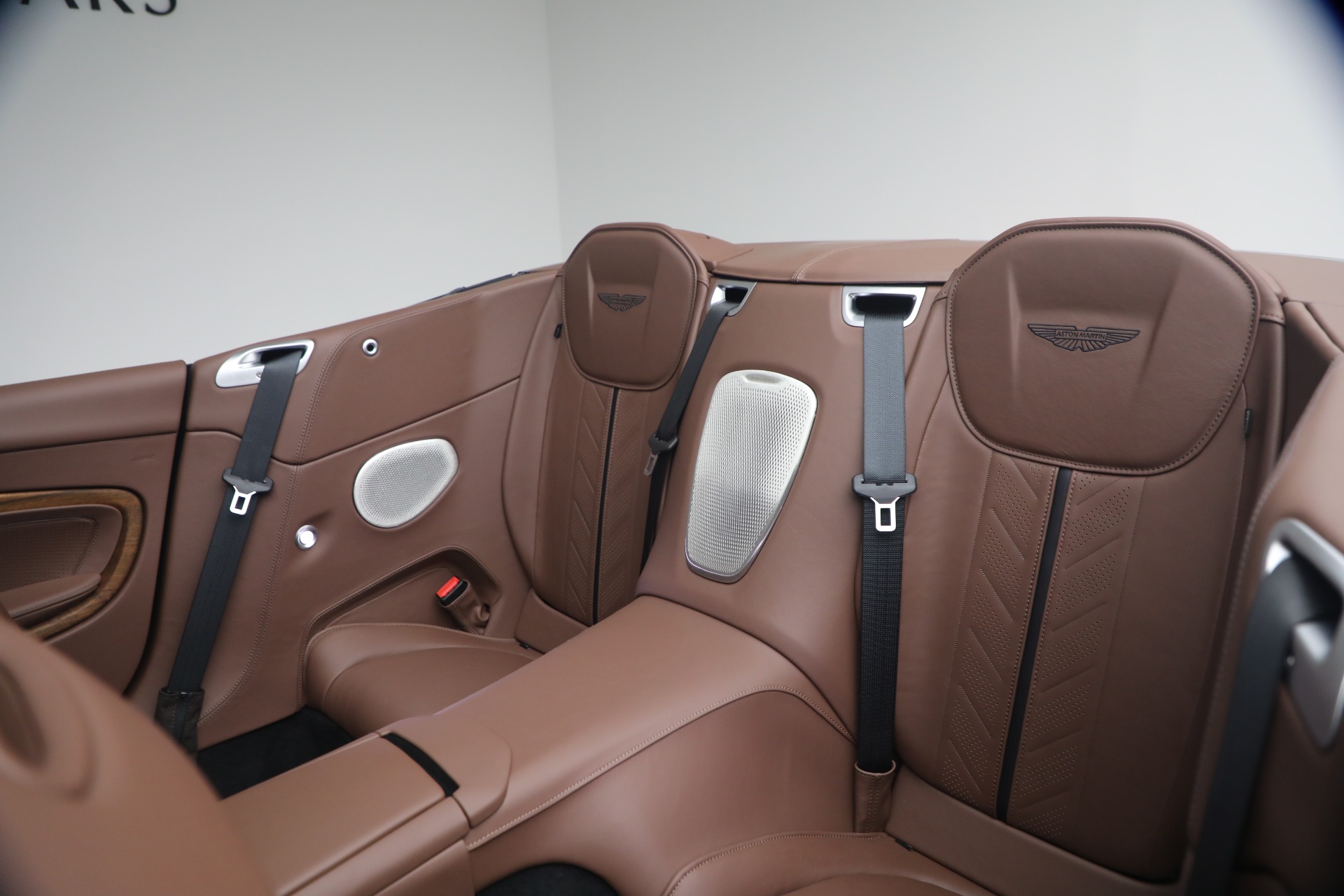 New-2026-Aston-Martin-DB12-S-Volante