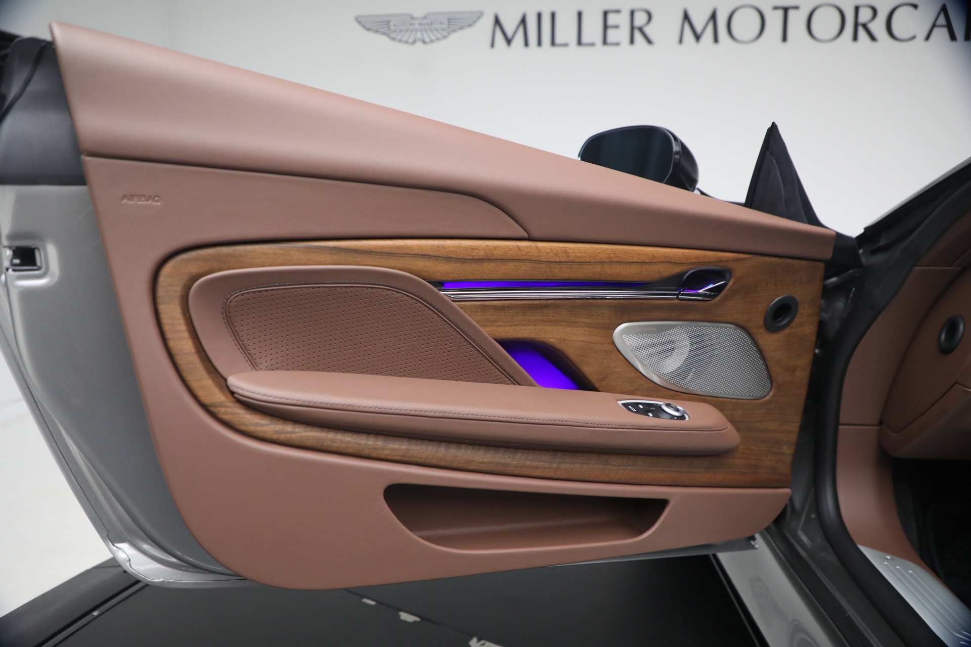 New-2026-Aston-Martin-DB12-S-Volante