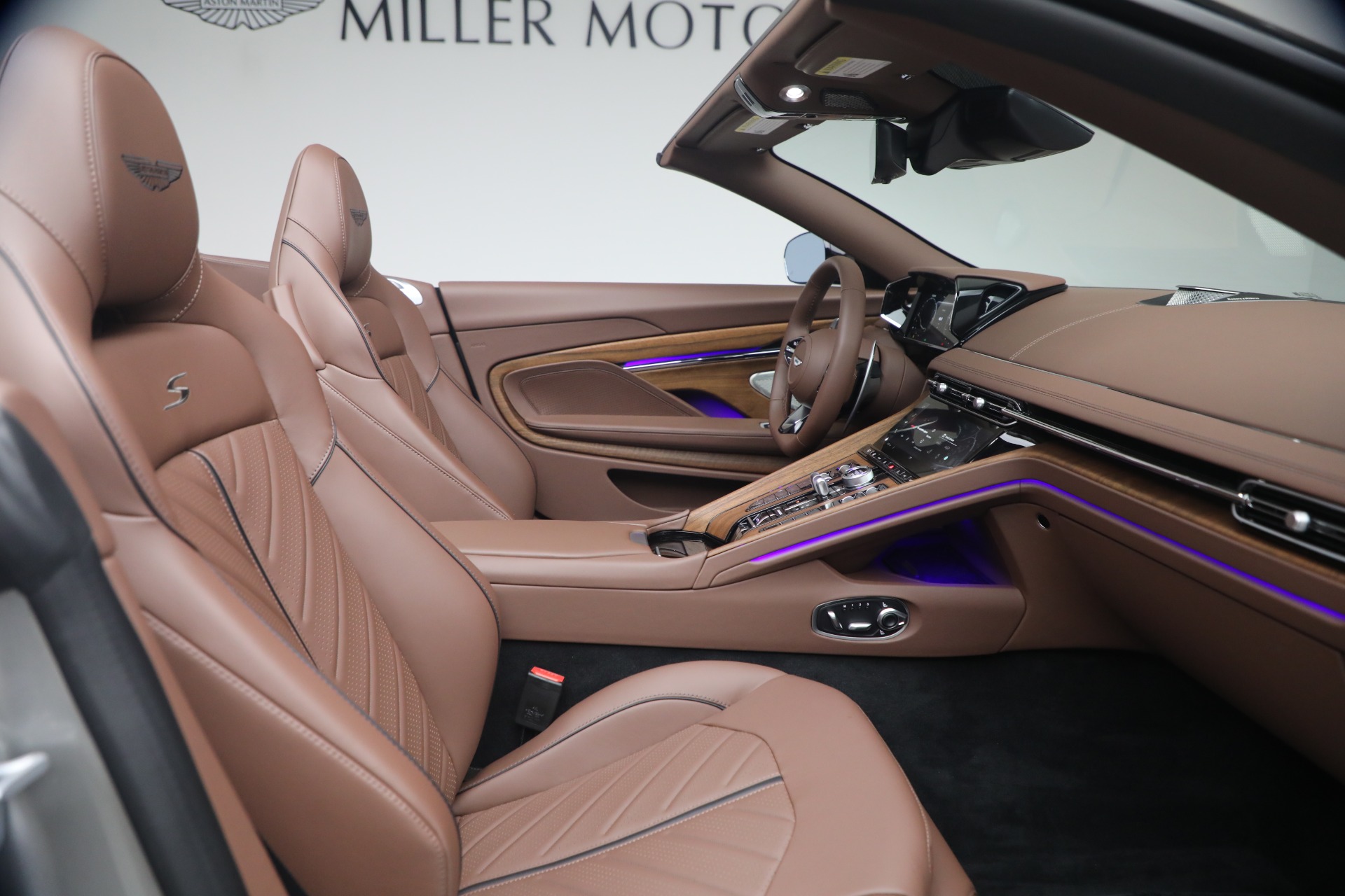 New-2026-Aston-Martin-DB12-S-Volante