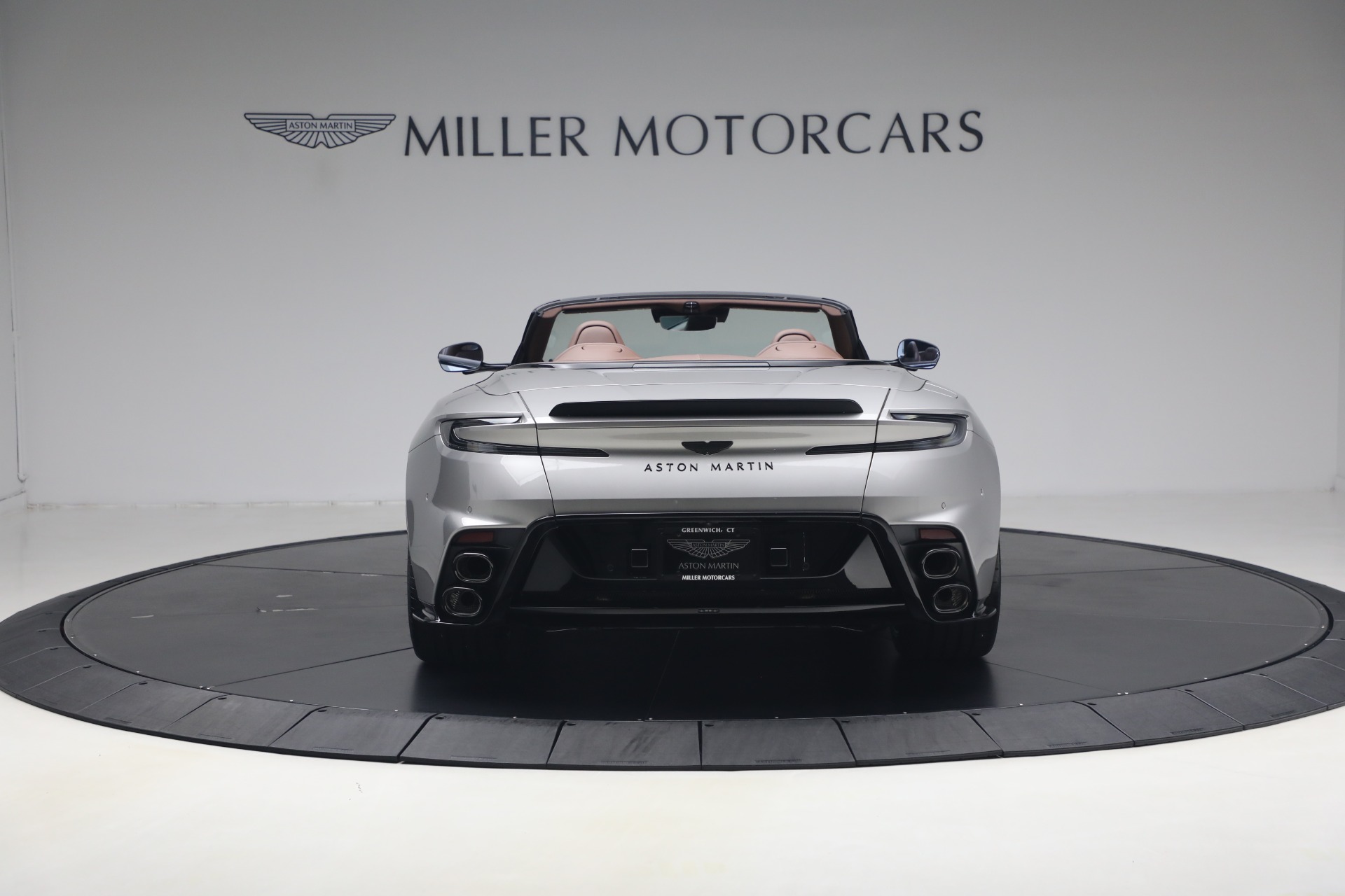 New-2026-Aston-Martin-DB12-S-Volante