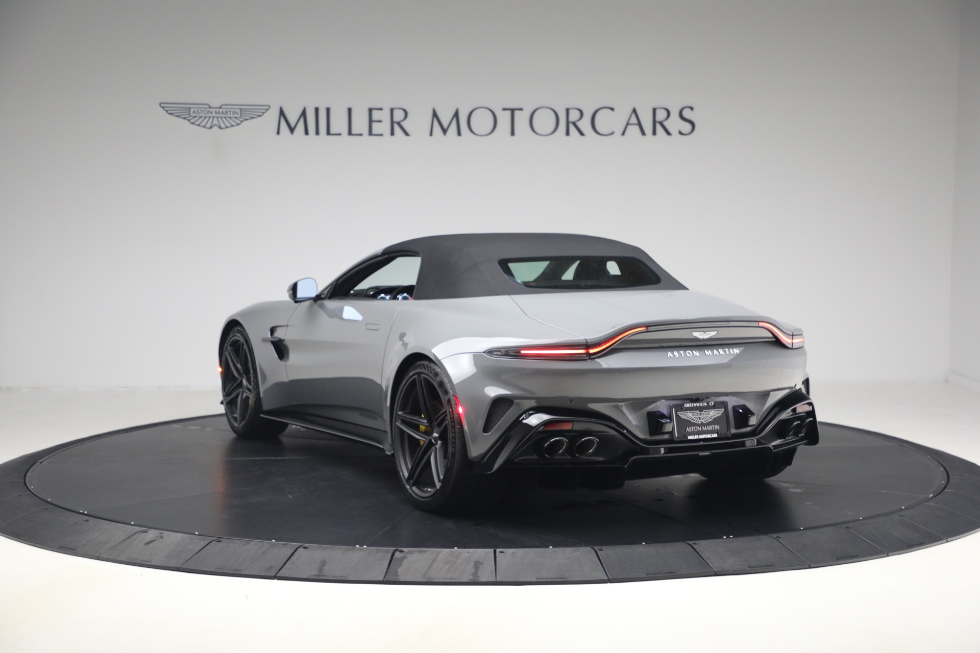 New-2026-Aston-Martin-Vantage-Roadster