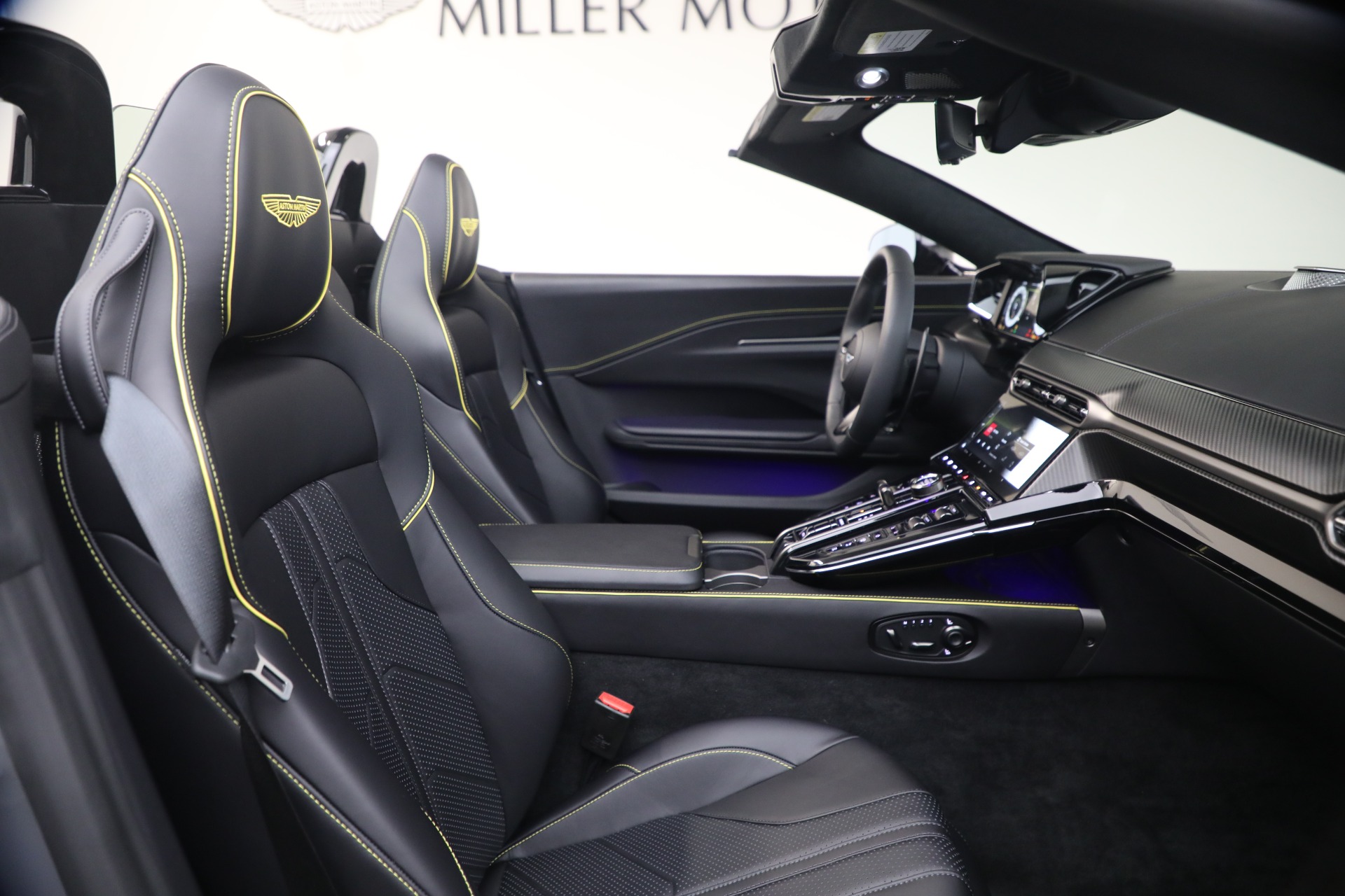 New-2026-Aston-Martin-Vantage-Roadster