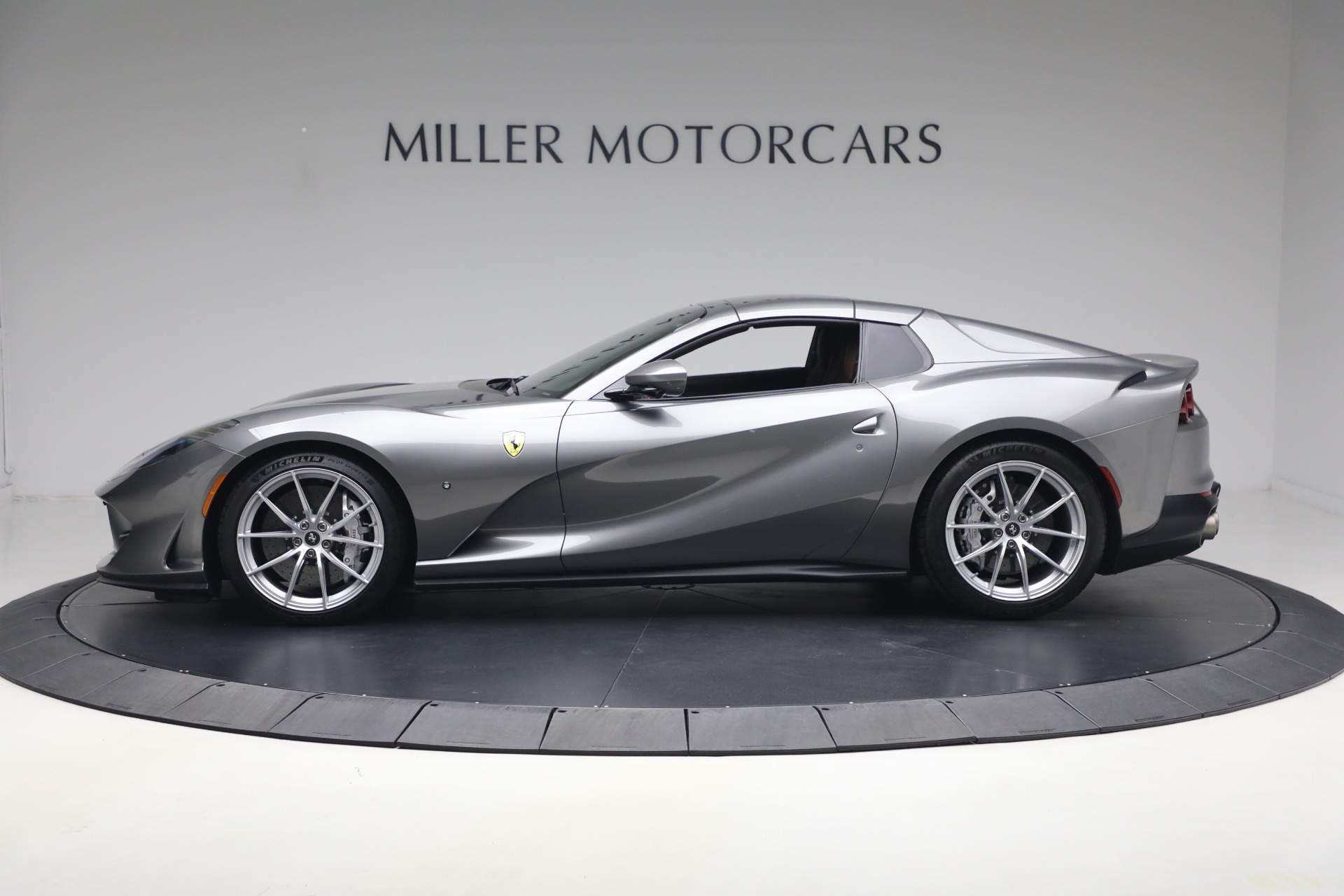 Used-2021-Ferrari-812-GTS