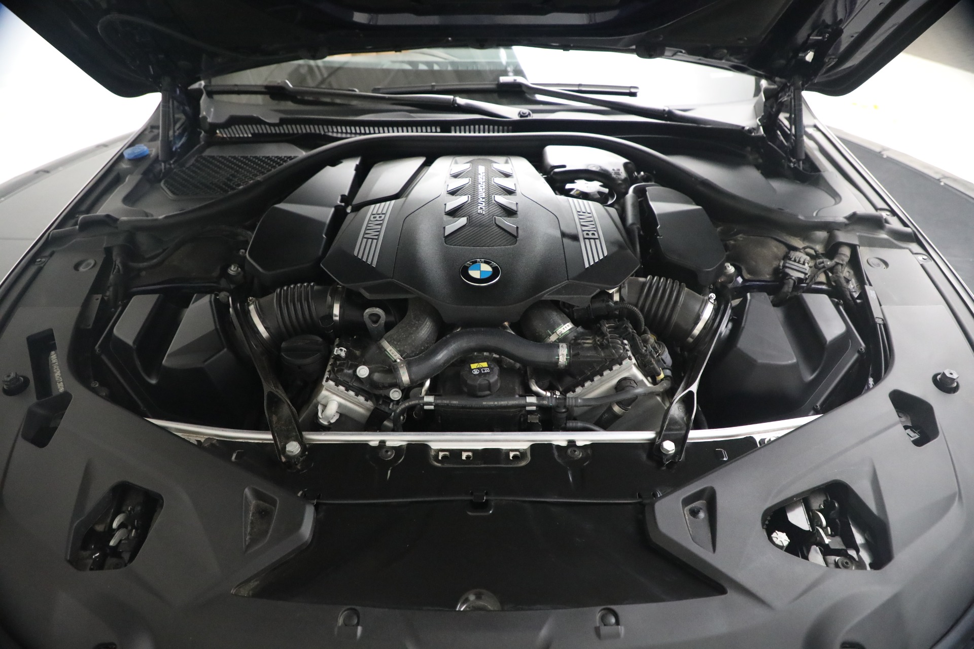 Used-2022-BMW-8-Series-M850i-xDrive