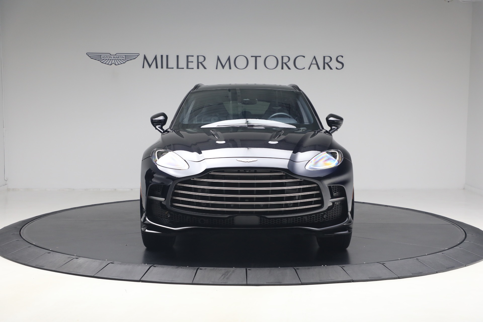 Used-2025-Aston-Martin-DBX-707