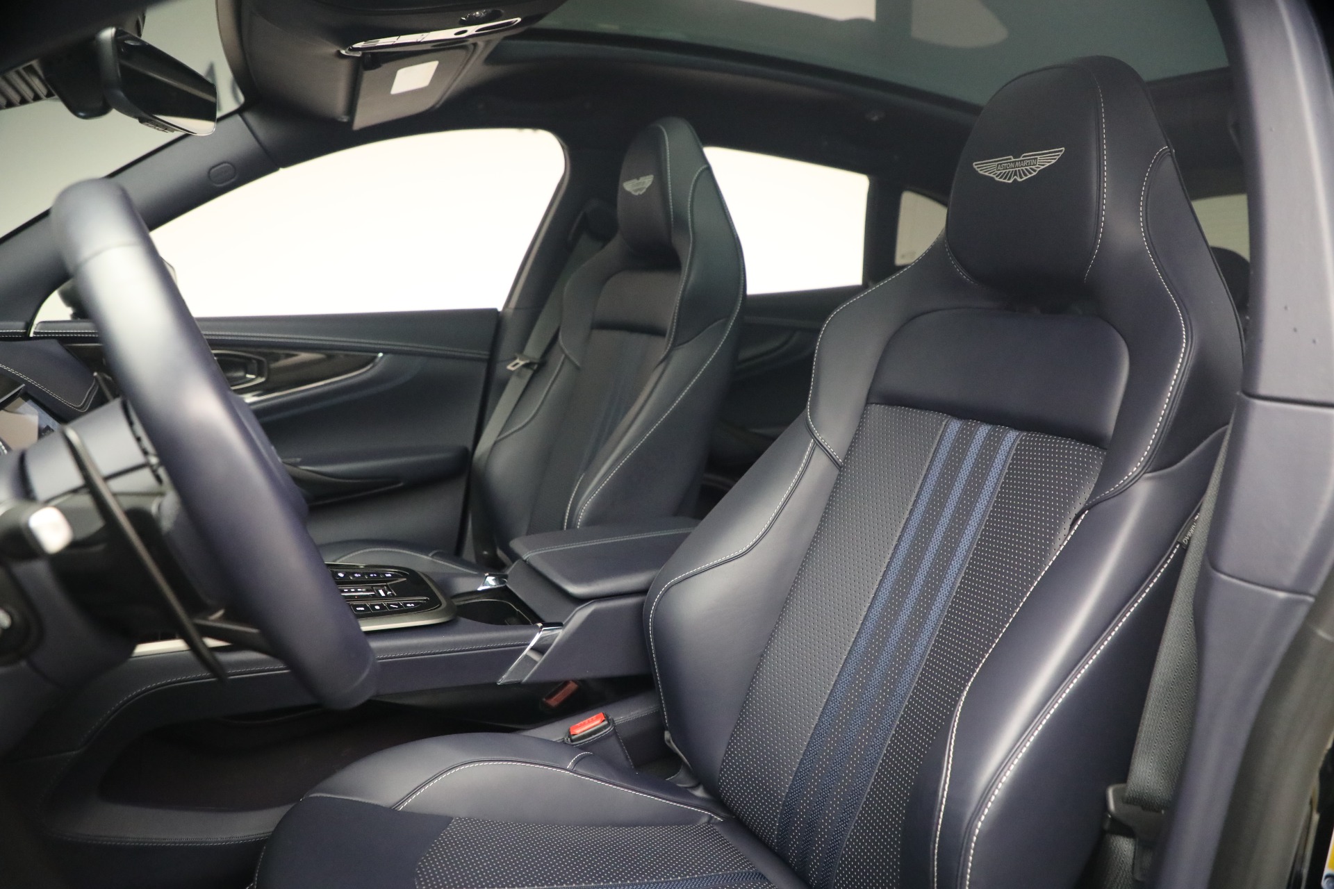 Used-2025-Aston-Martin-DBX-707