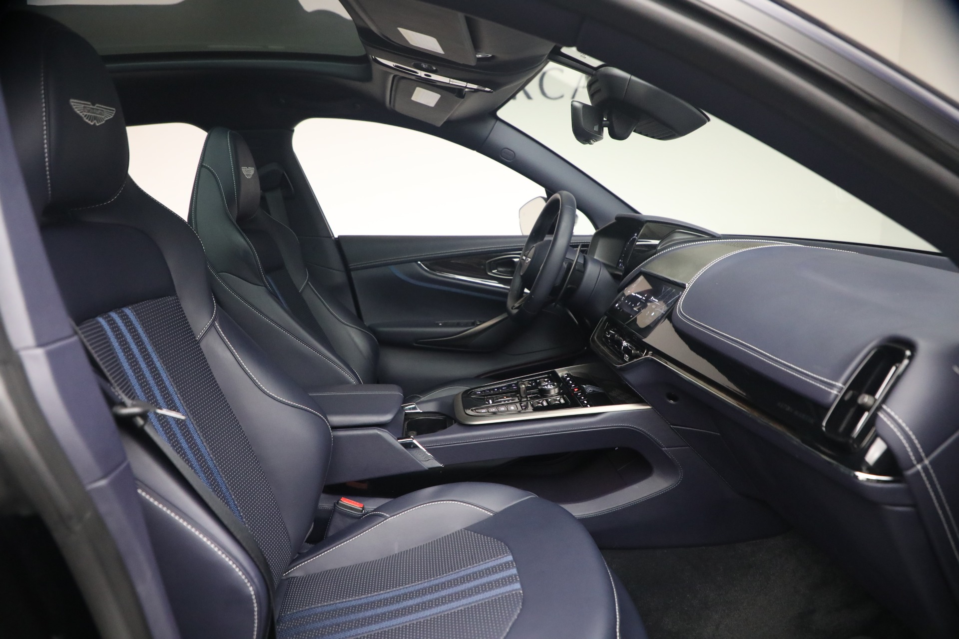 Used-2025-Aston-Martin-DBX-707