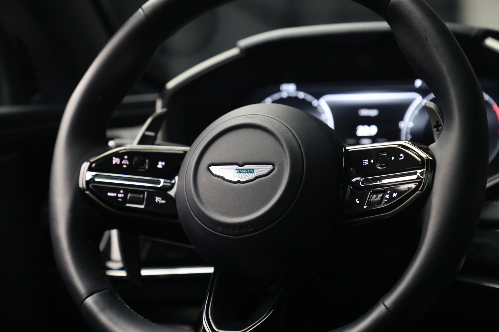 Used-2025-Aston-Martin-DBX-707