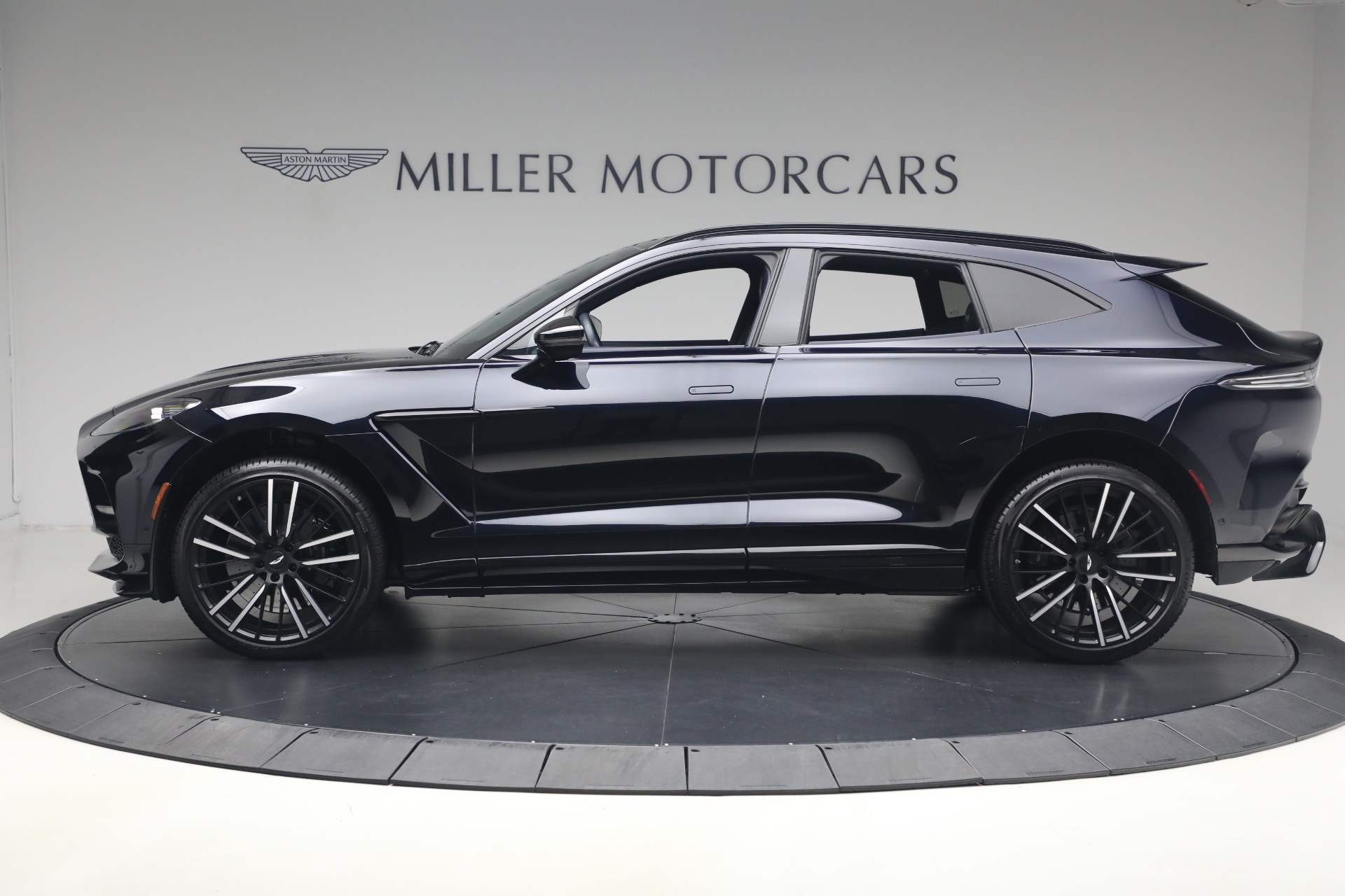 Used-2025-Aston-Martin-DBX-707