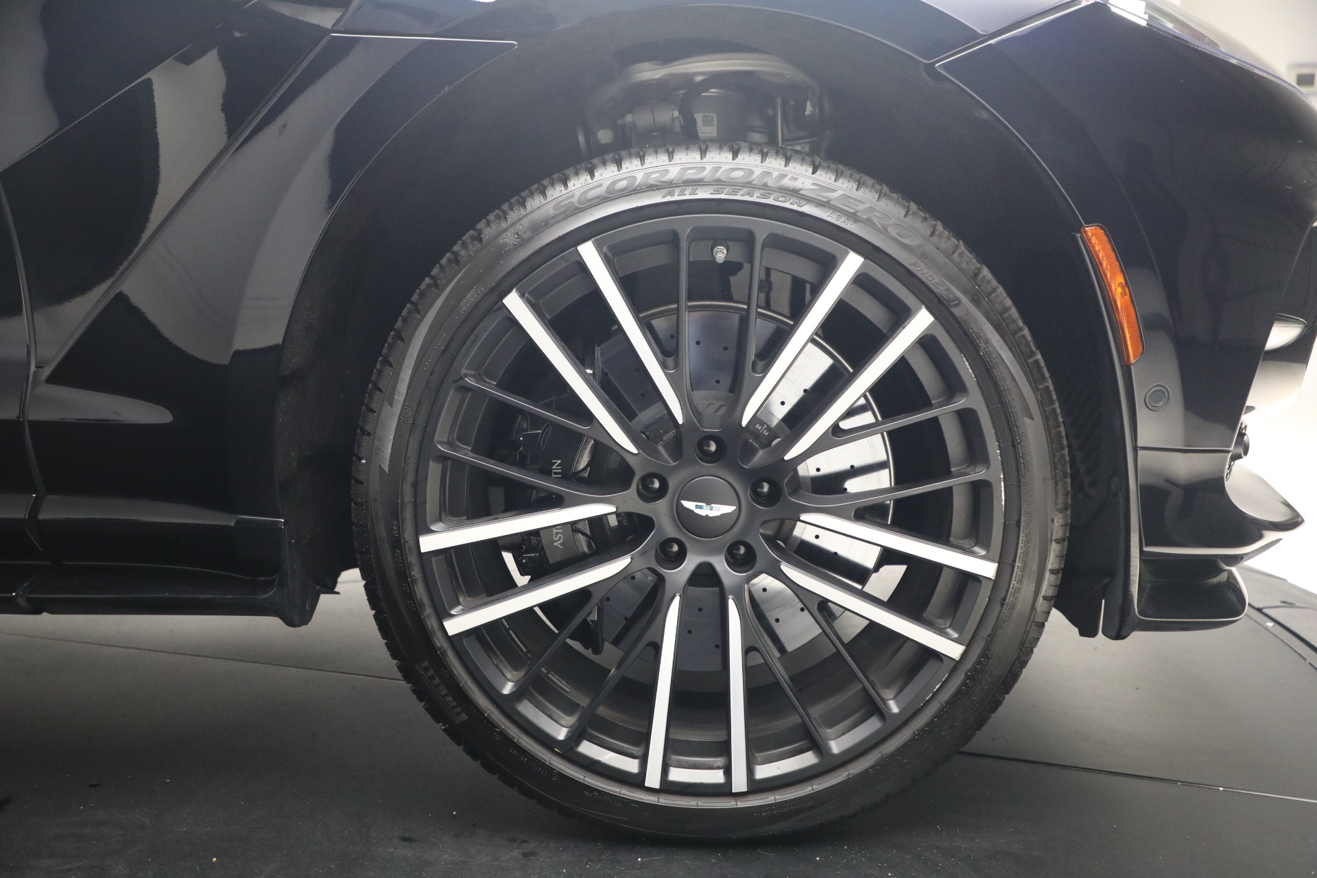 Used-2025-Aston-Martin-DBX-707