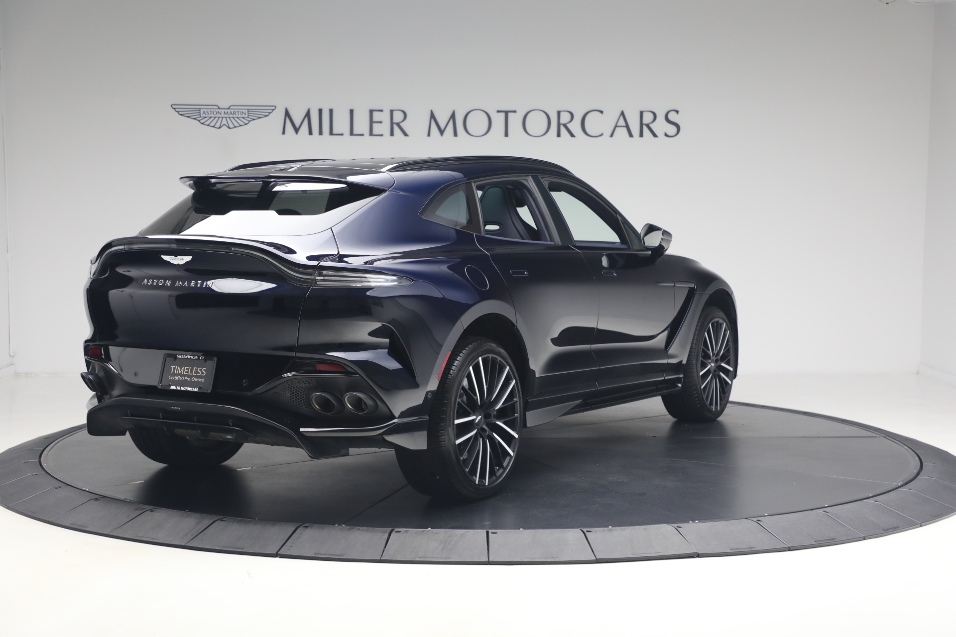 Used-2025-Aston-Martin-DBX-707