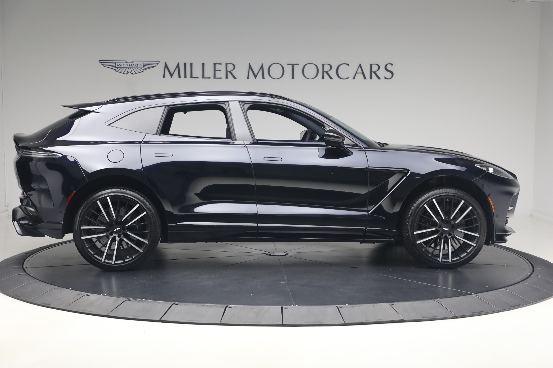 Used-2025-Aston-Martin-DBX-707
