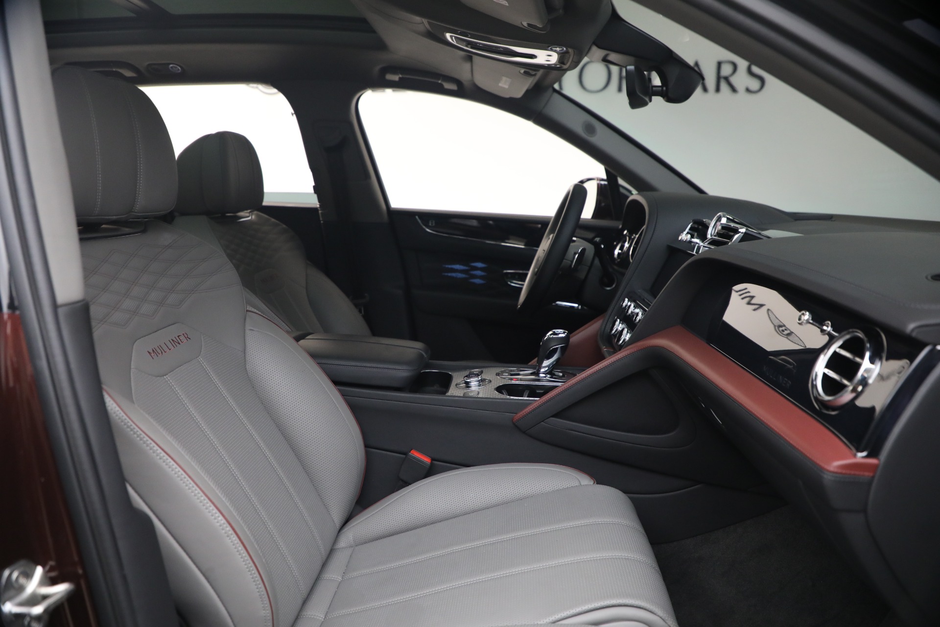 Used-2024-Bentley-Bentayga-EWB-Mulliner-V8