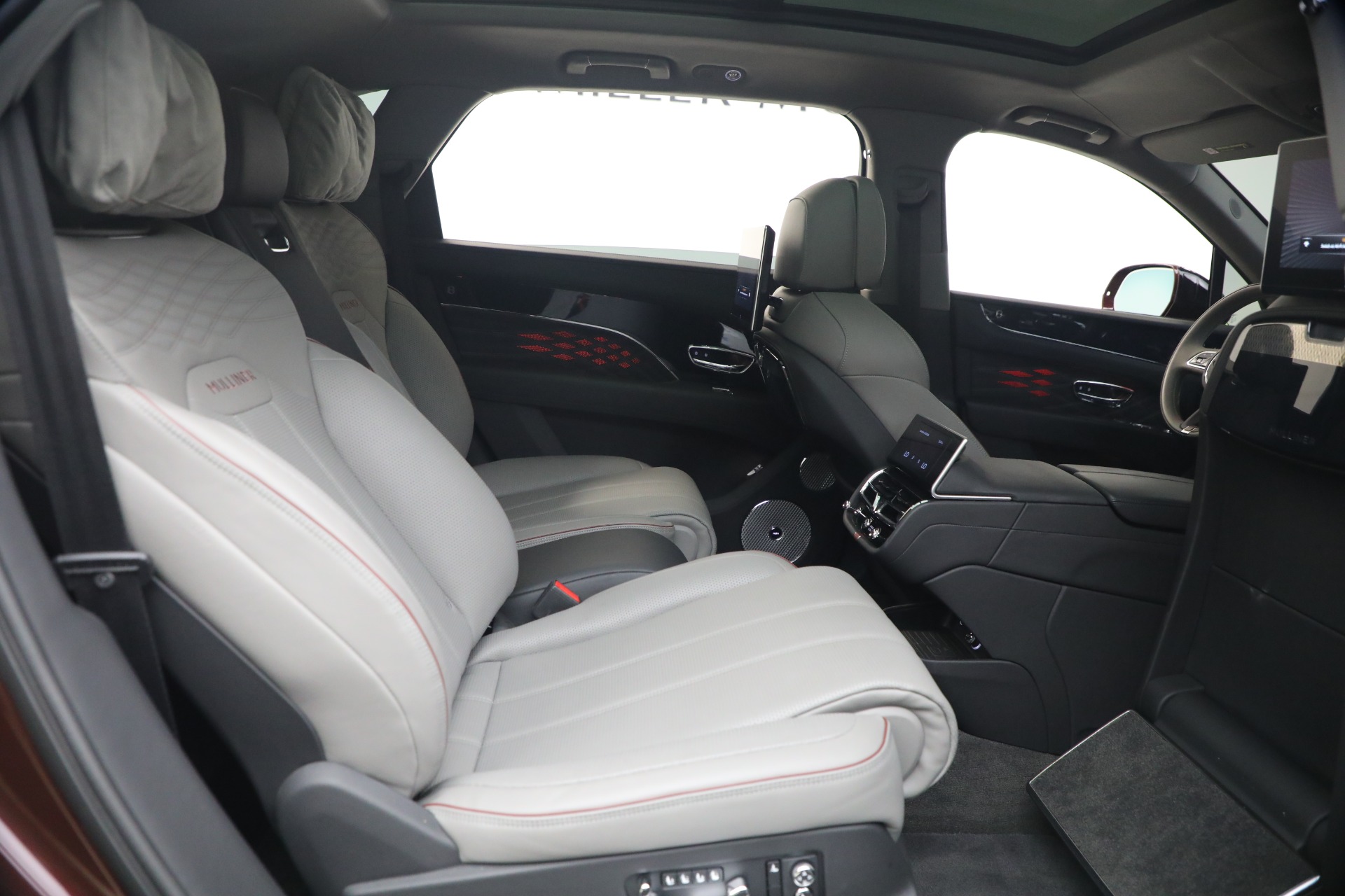 Used-2024-Bentley-Bentayga-EWB-Mulliner-V8