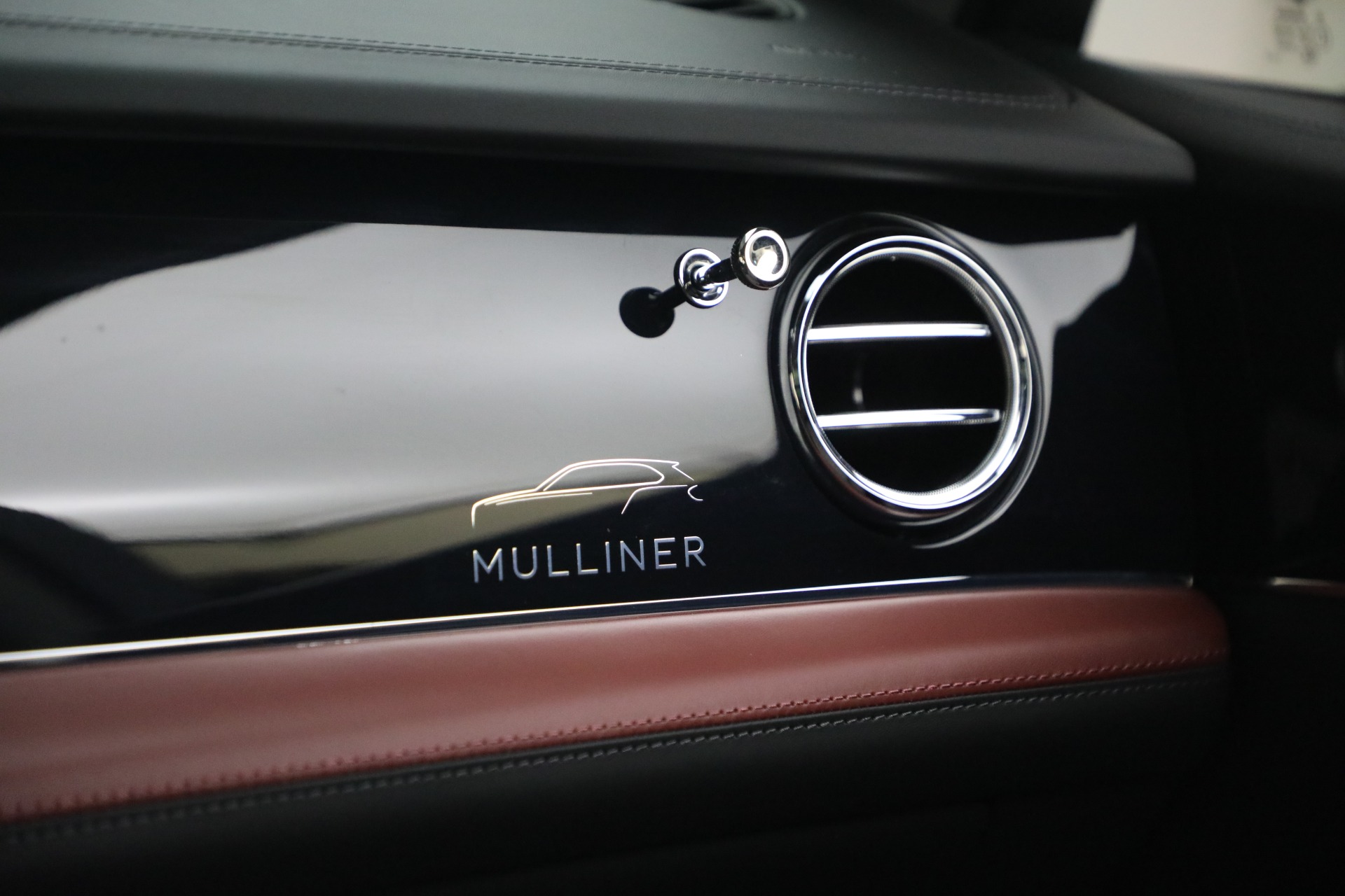 Used-2024-Bentley-Bentayga-EWB-Mulliner-V8