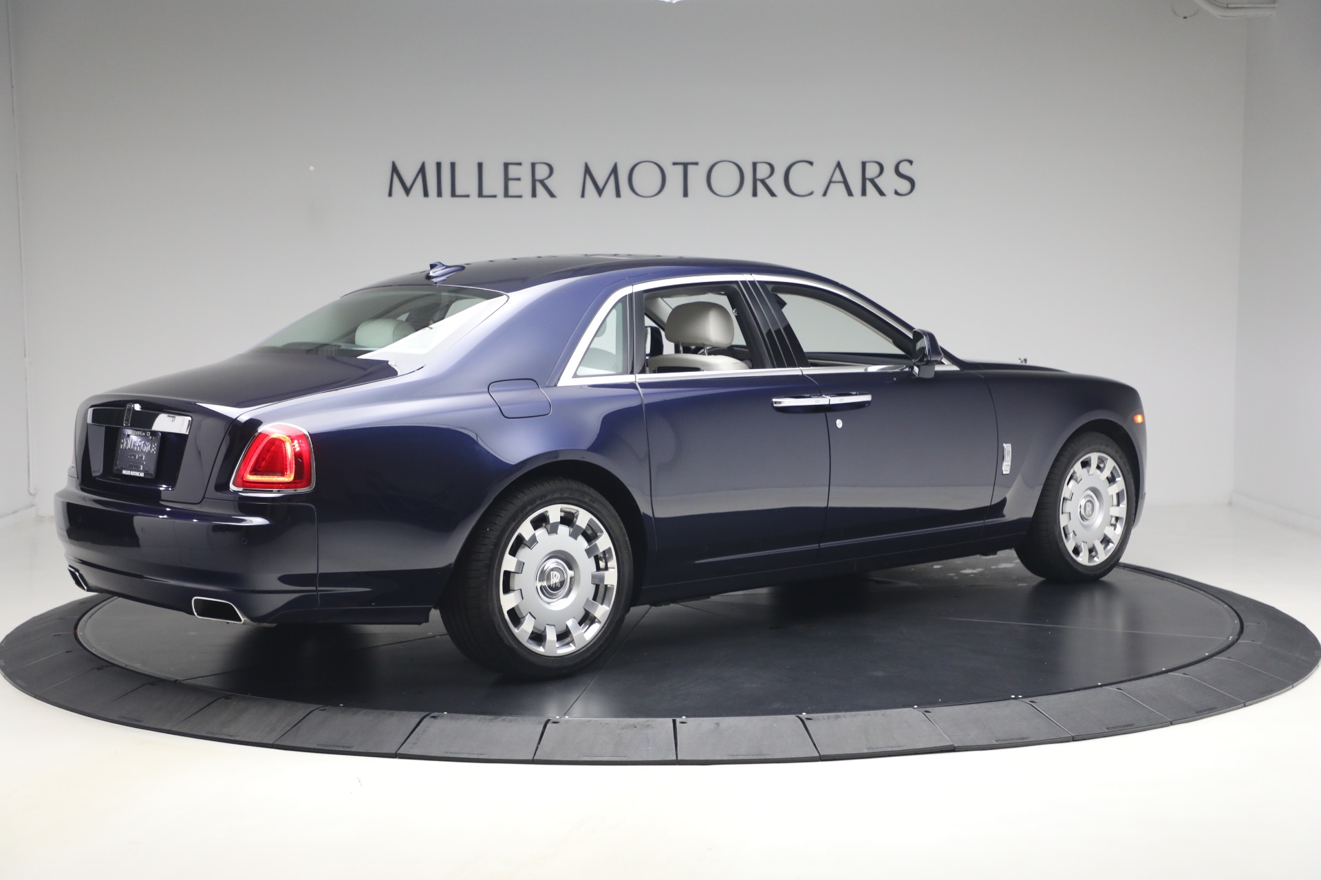 Used-2014-Rolls-Royce-Ghost