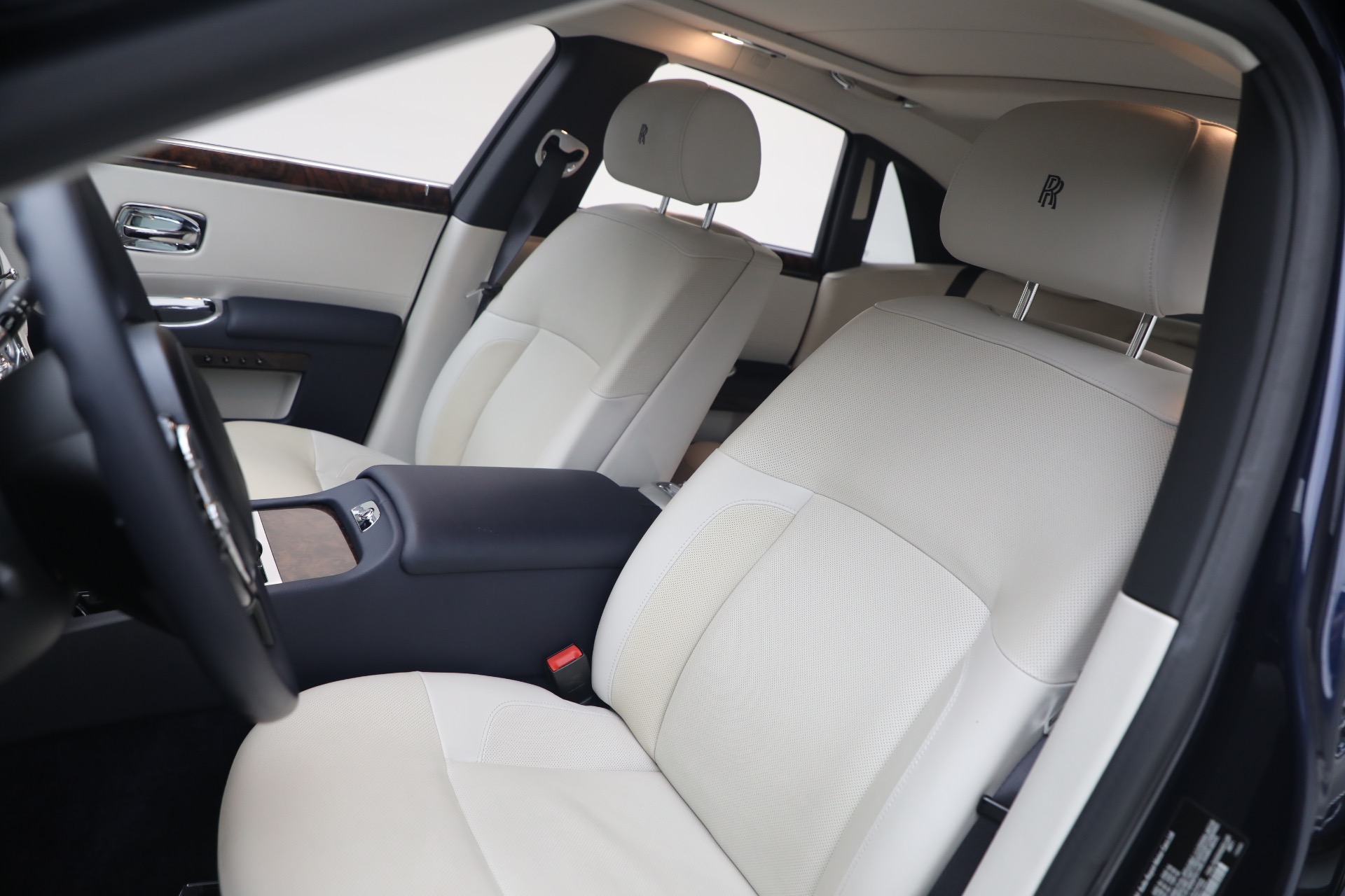 Used-2014-Rolls-Royce-Ghost