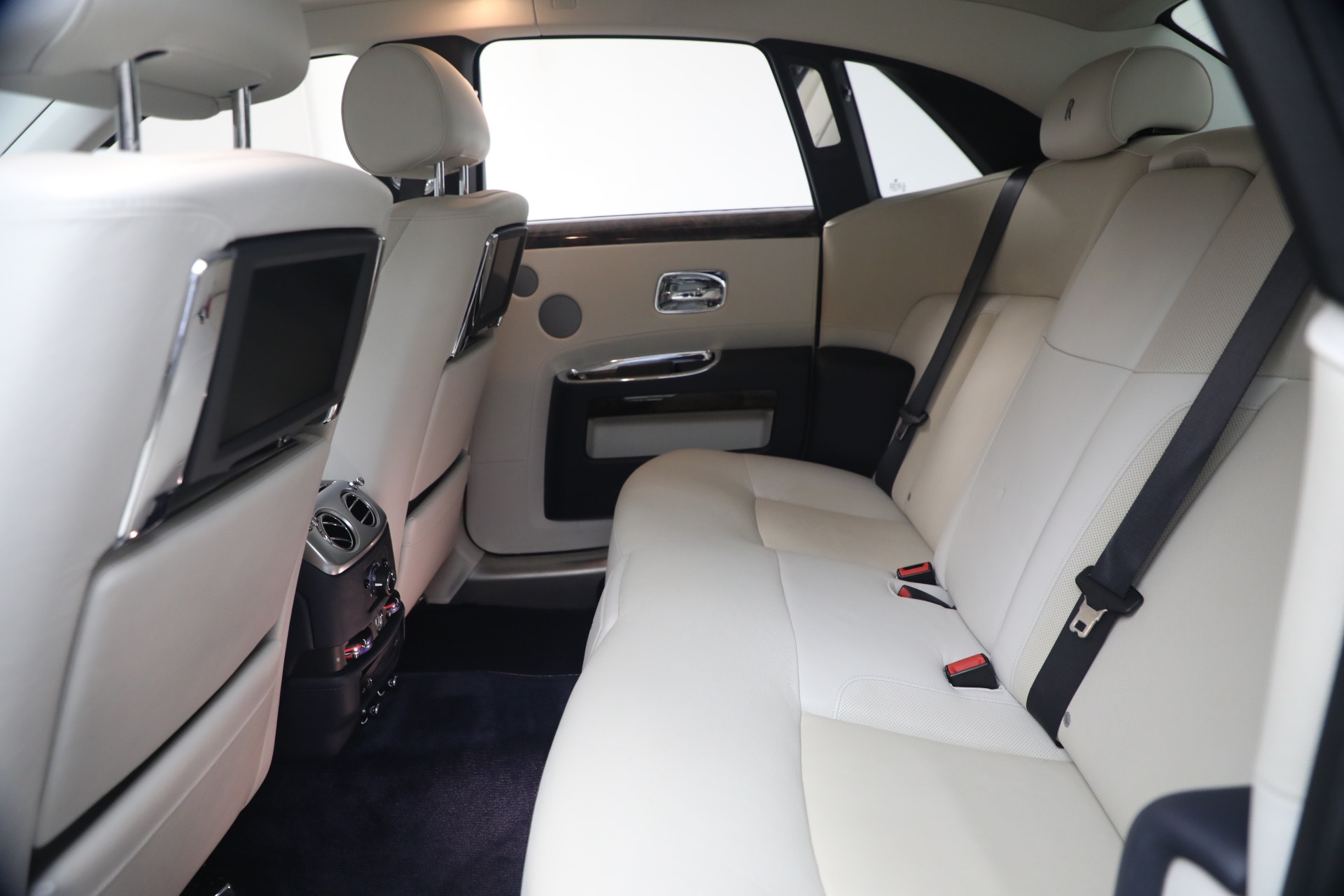 Used-2014-Rolls-Royce-Ghost
