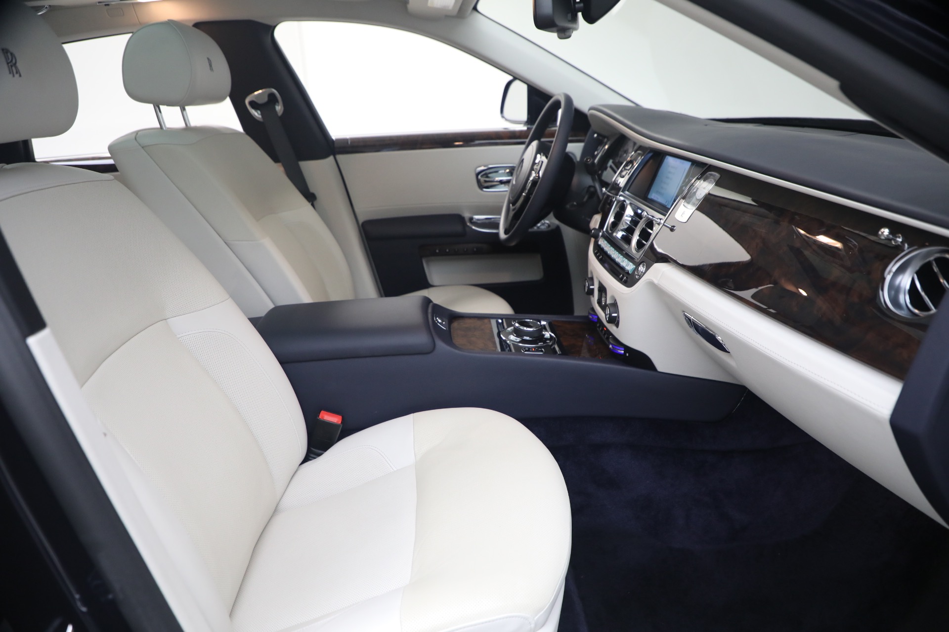 Used-2014-Rolls-Royce-Ghost