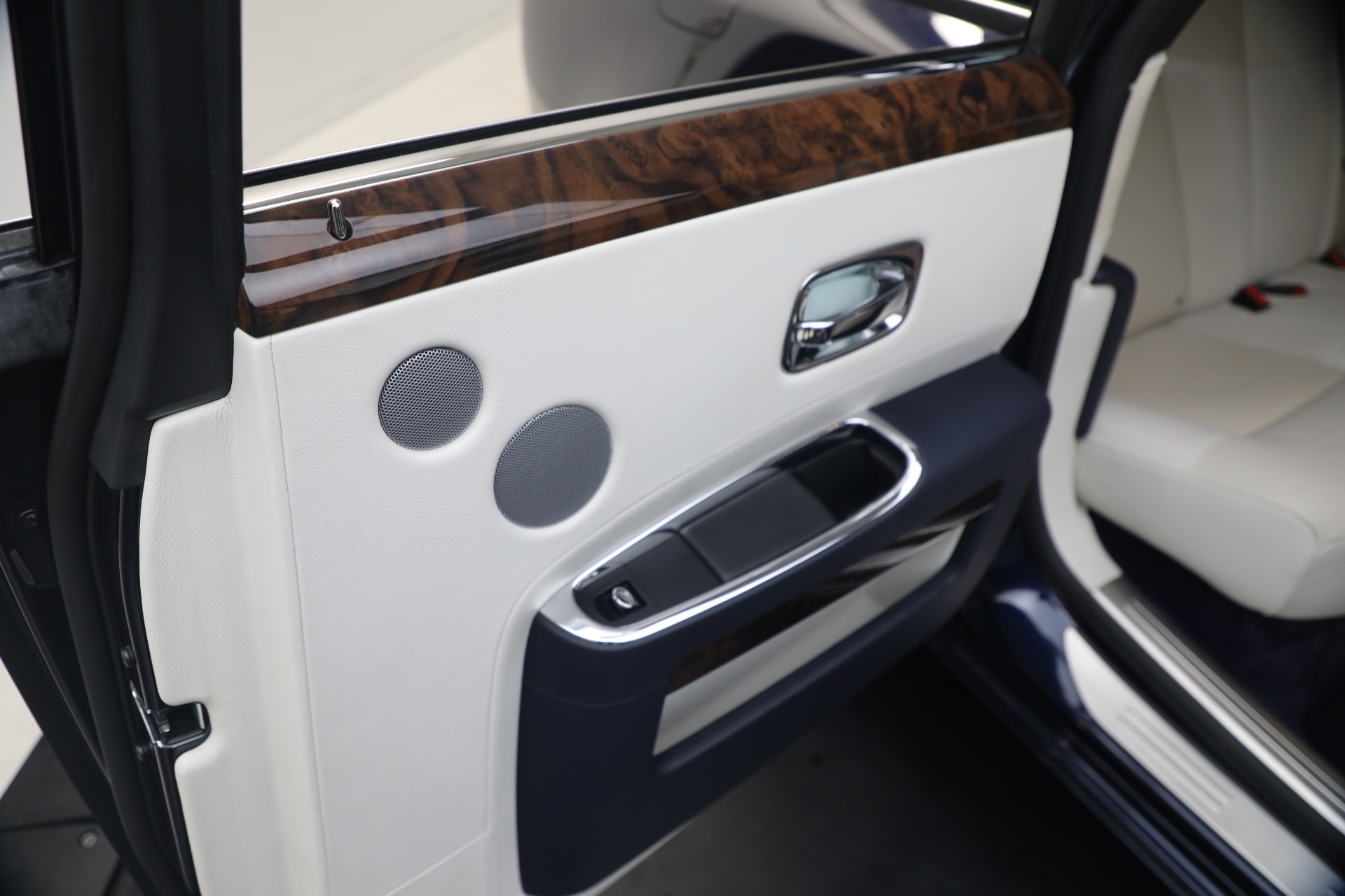Used-2014-Rolls-Royce-Ghost