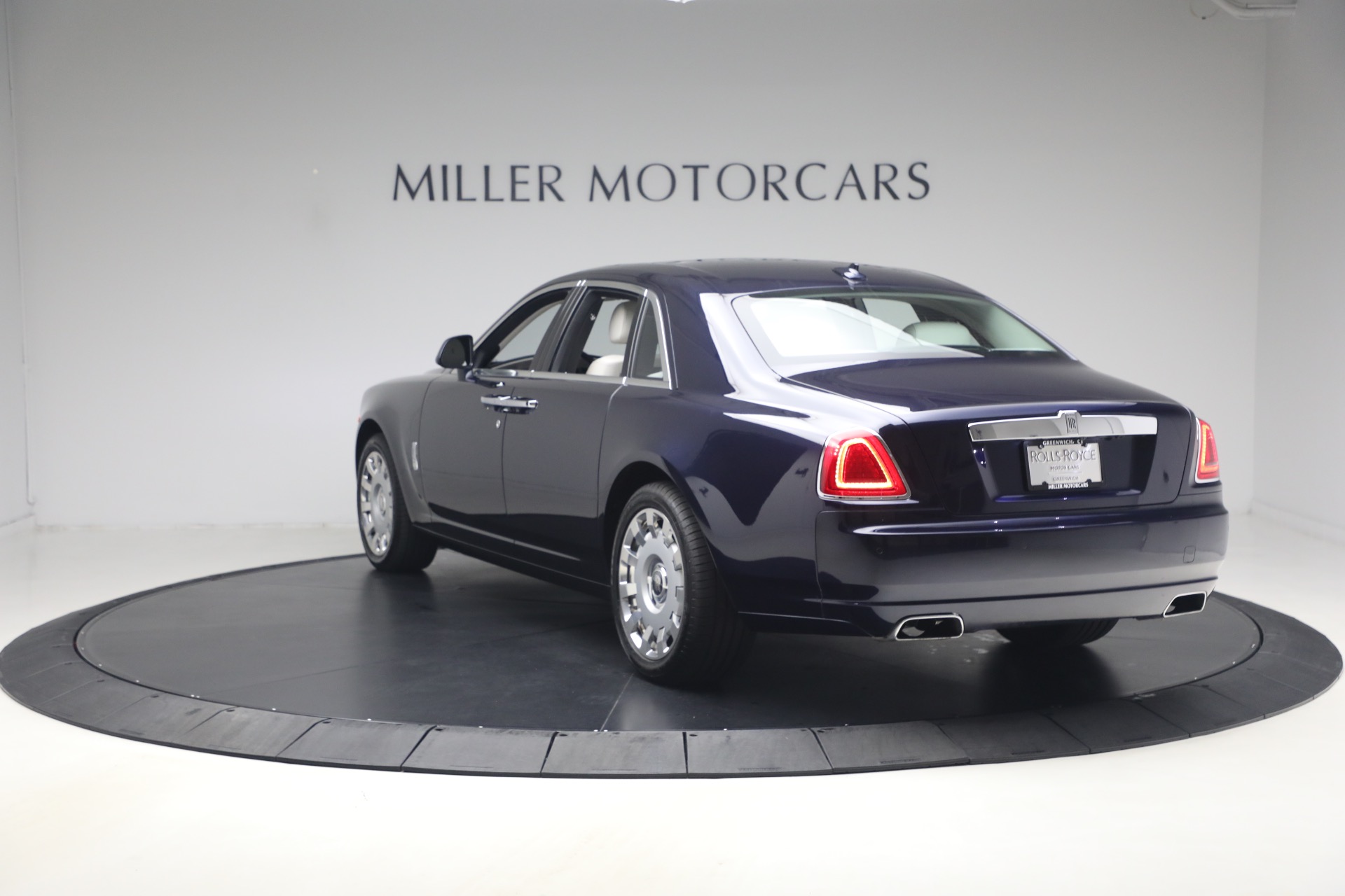 Used-2014-Rolls-Royce-Ghost