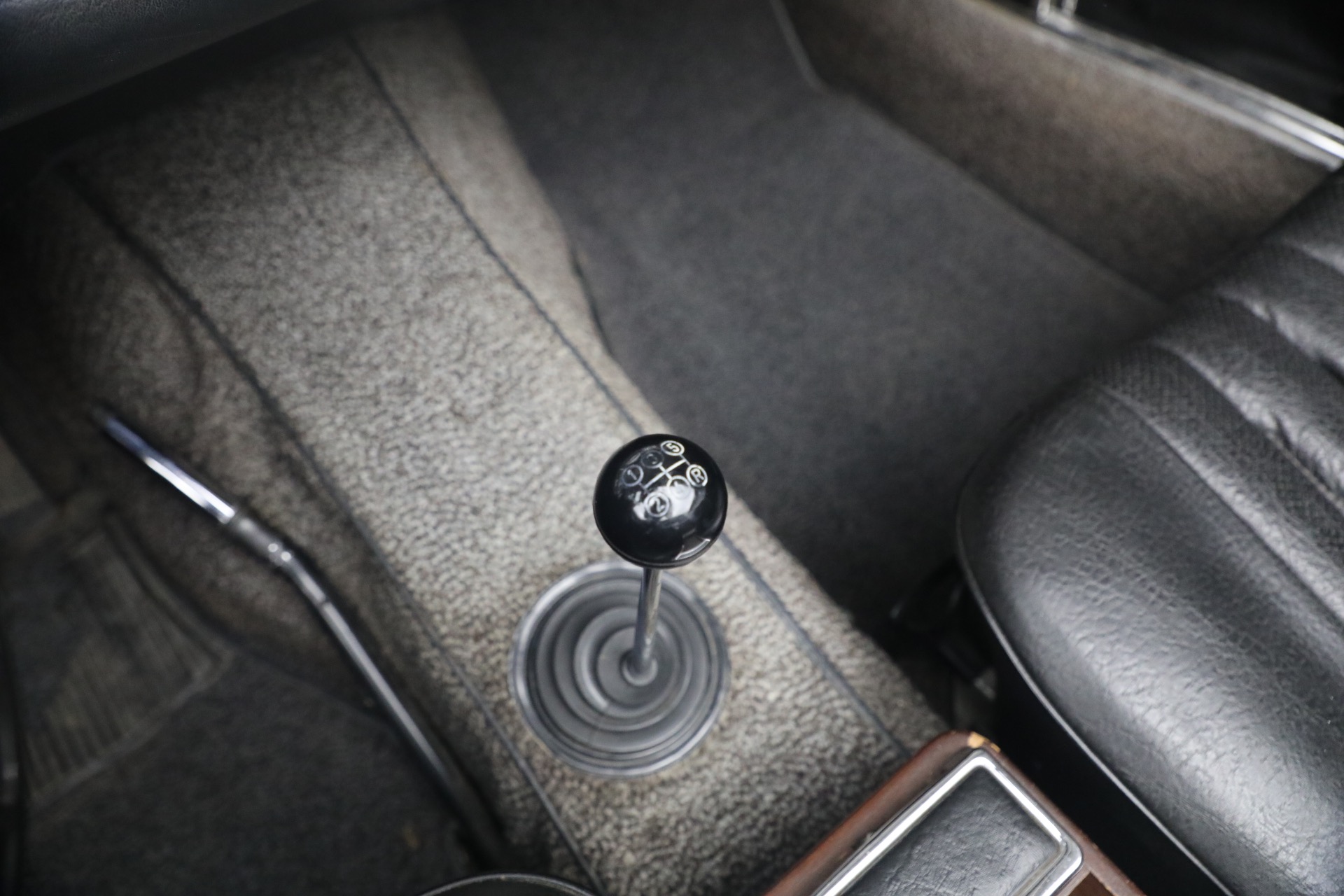 Used-1968-Mercedes-Benz-280SL