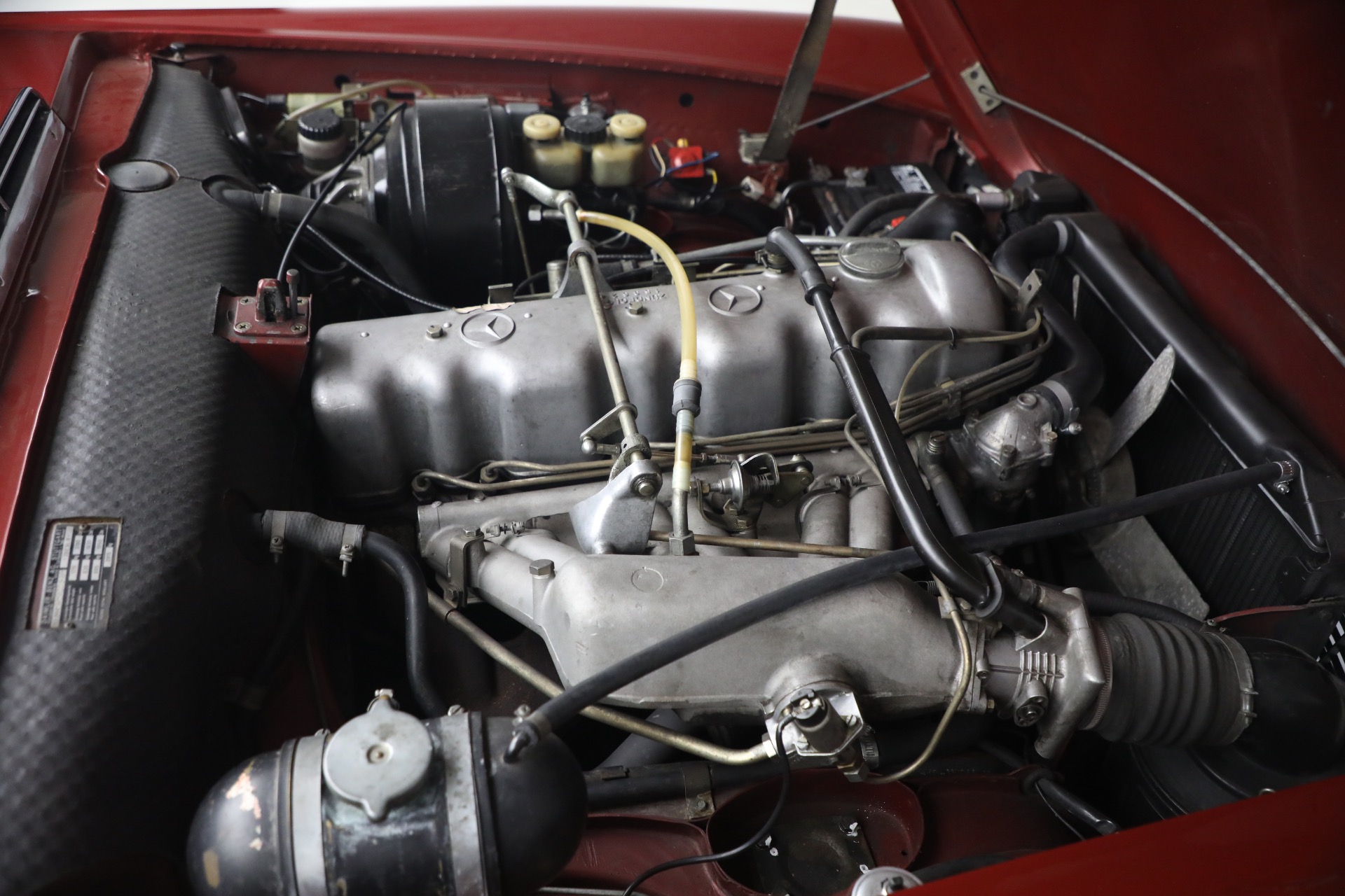 Used-1968-Mercedes-Benz-280SL