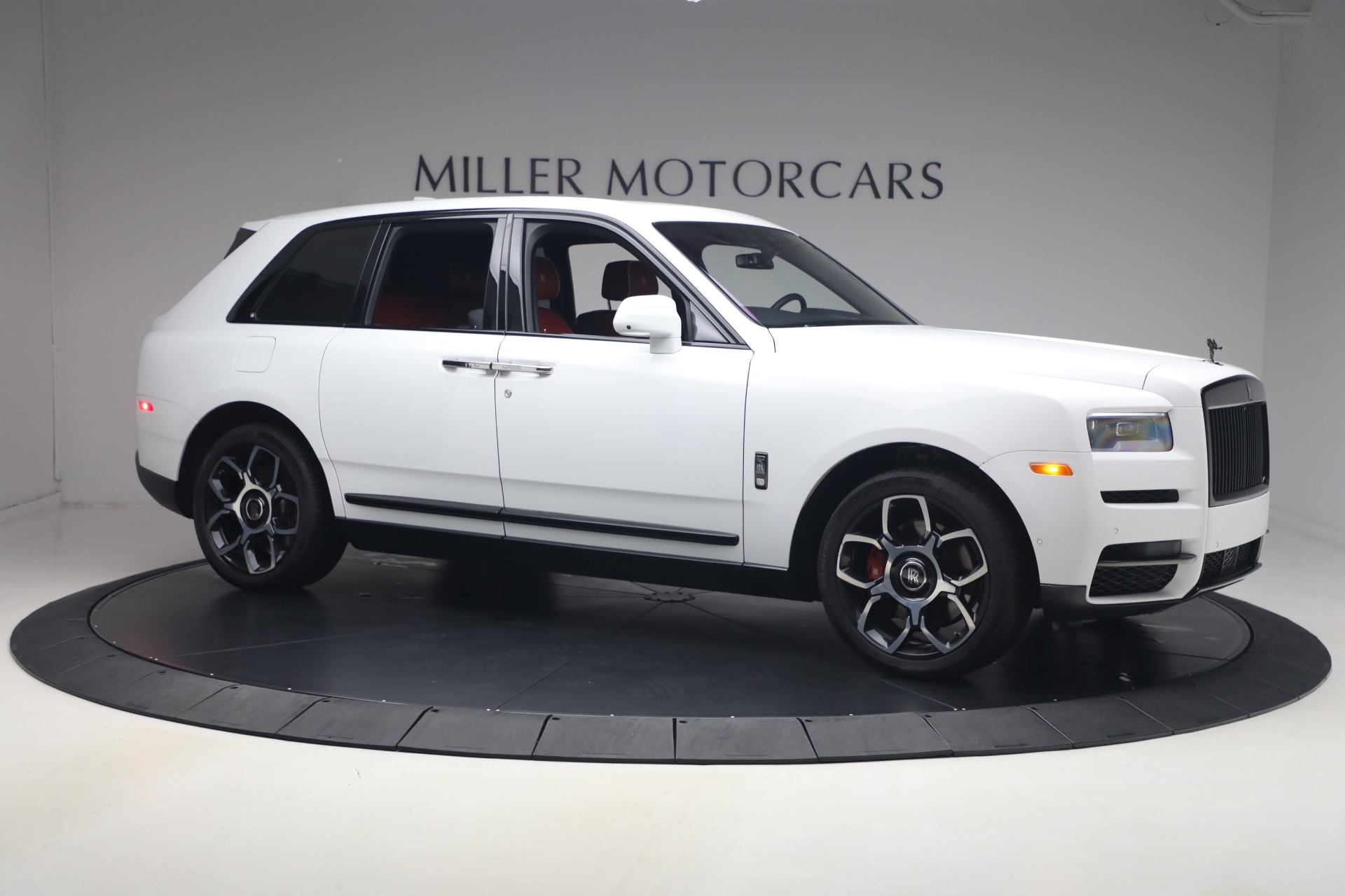 Used-2021-Rolls-Royce-Black-Badge-Cullinan