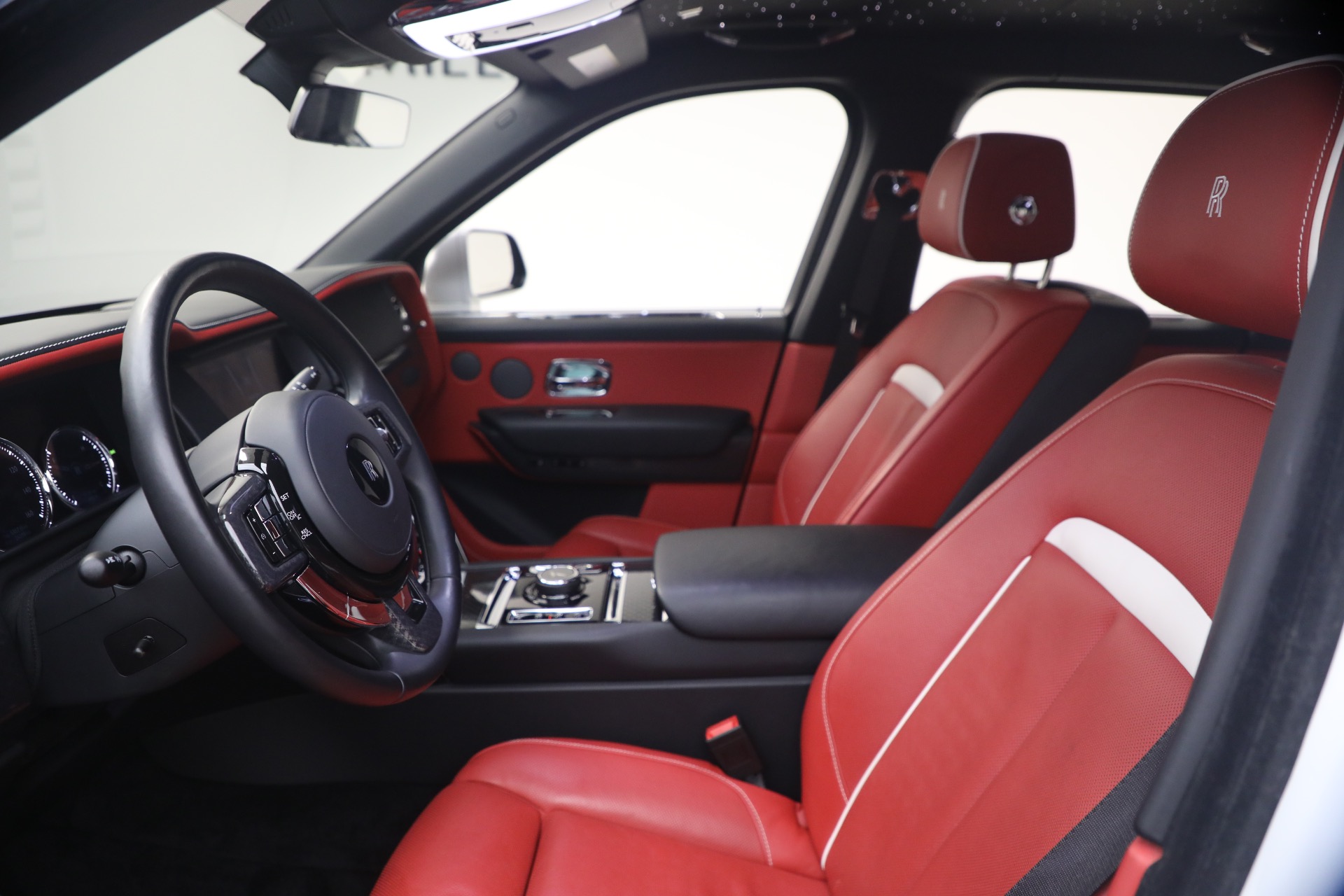 Used-2021-Rolls-Royce-Black-Badge-Cullinan