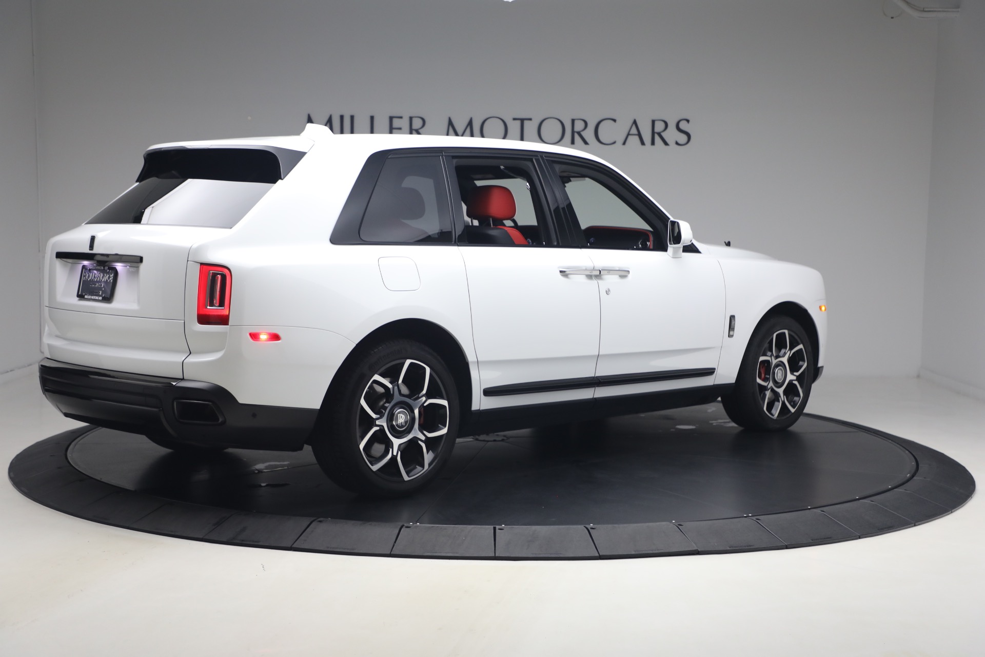 Used-2021-Rolls-Royce-Black-Badge-Cullinan