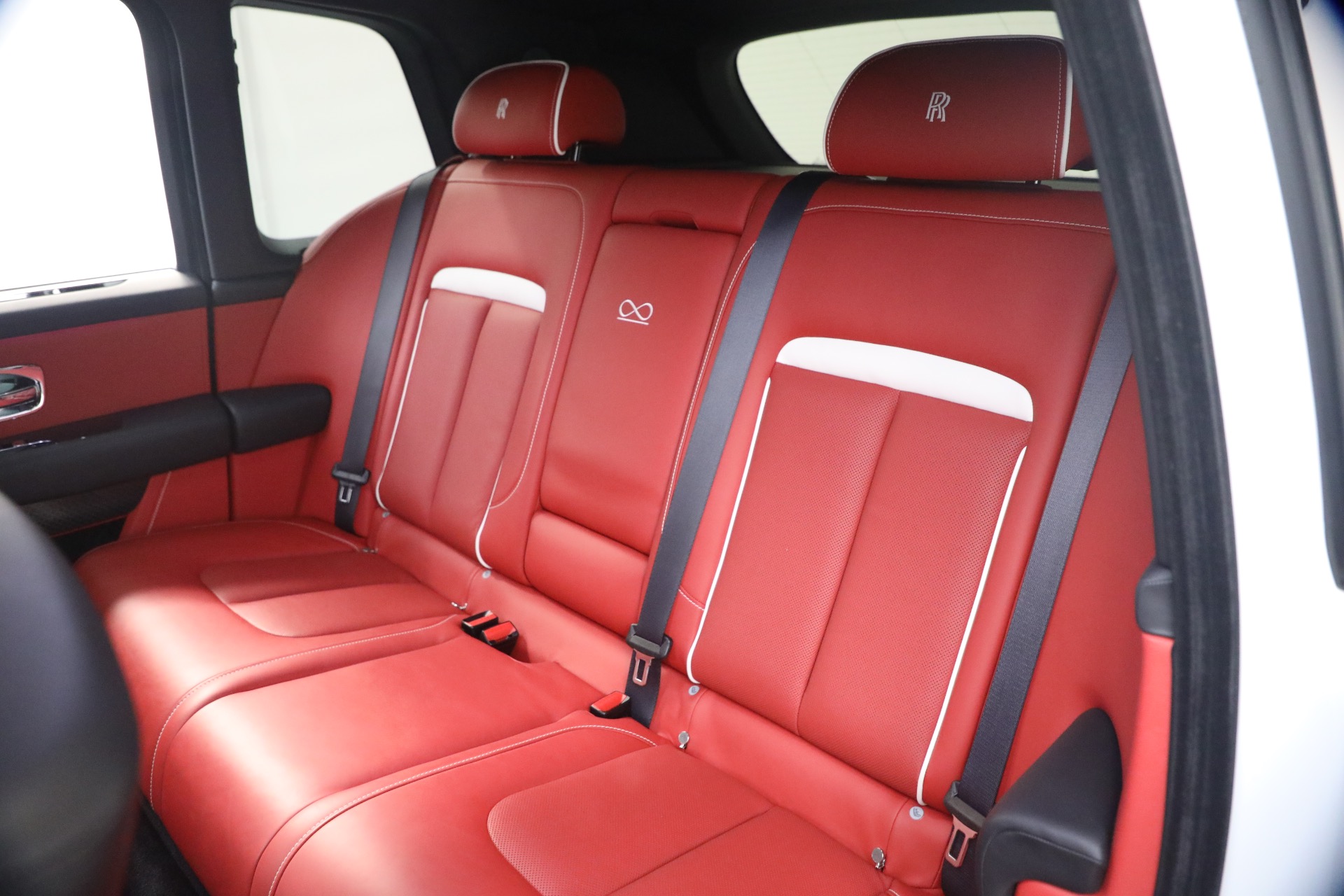 Used-2021-Rolls-Royce-Black-Badge-Cullinan