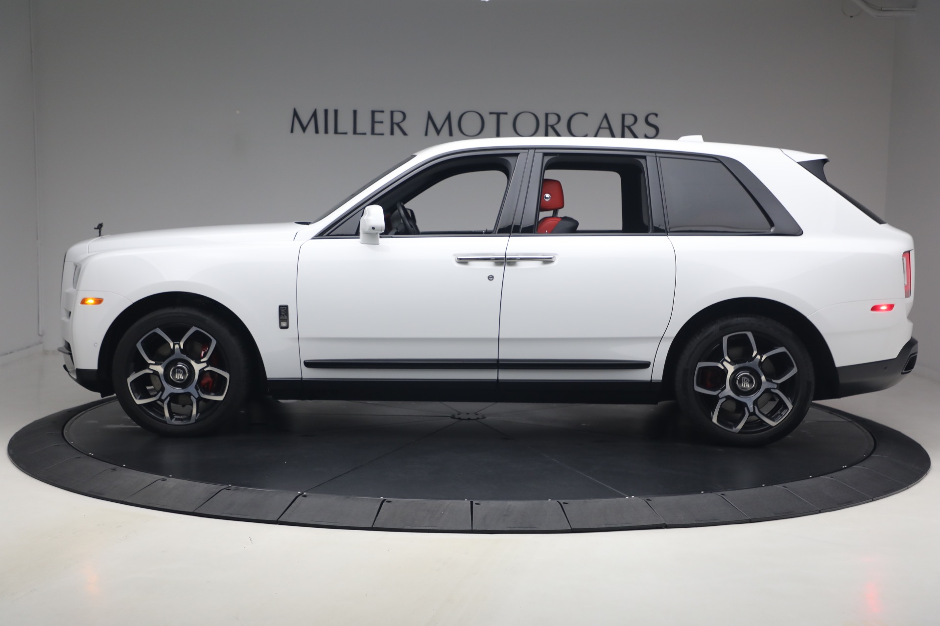 Used-2021-Rolls-Royce-Black-Badge-Cullinan