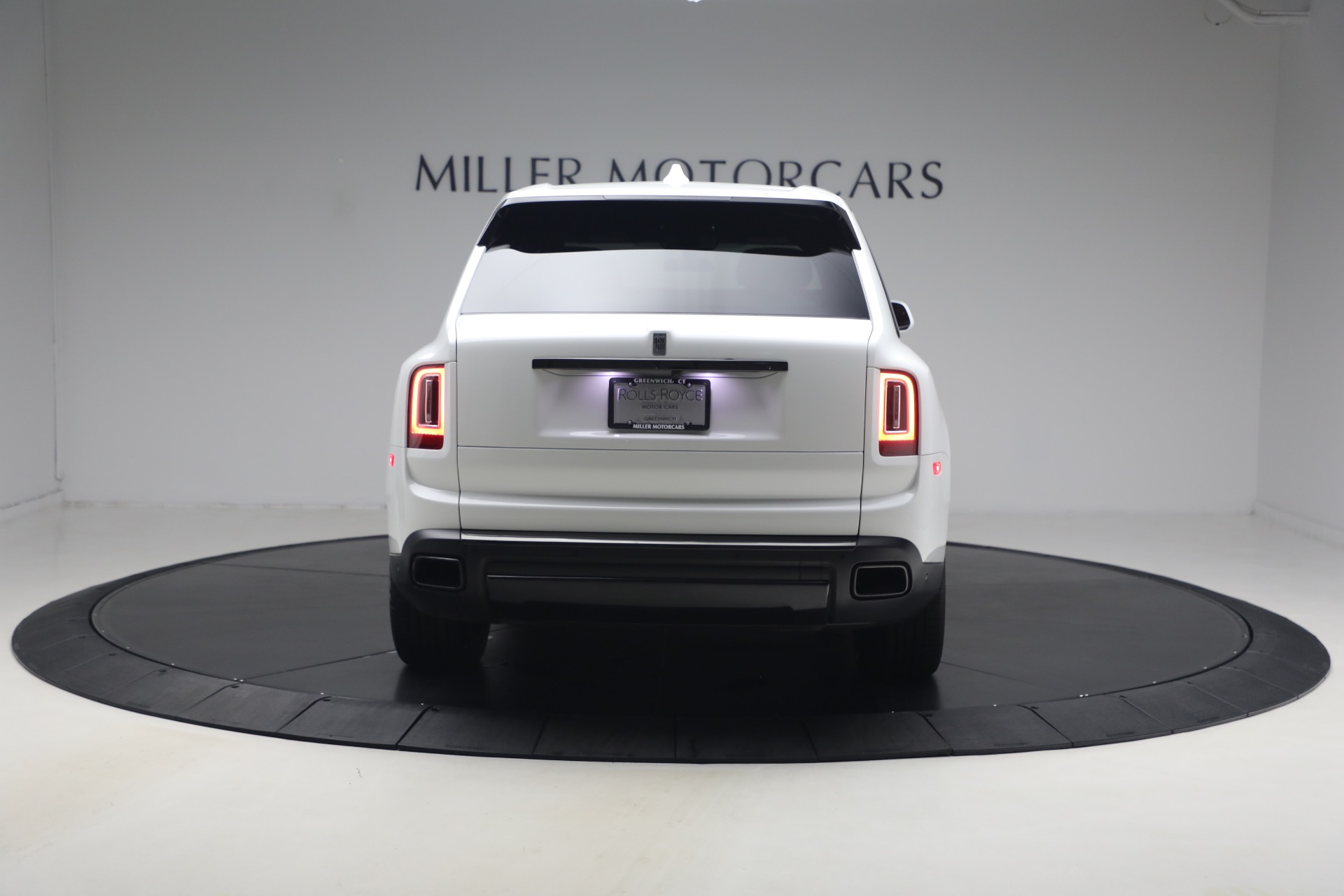 Used-2021-Rolls-Royce-Black-Badge-Cullinan